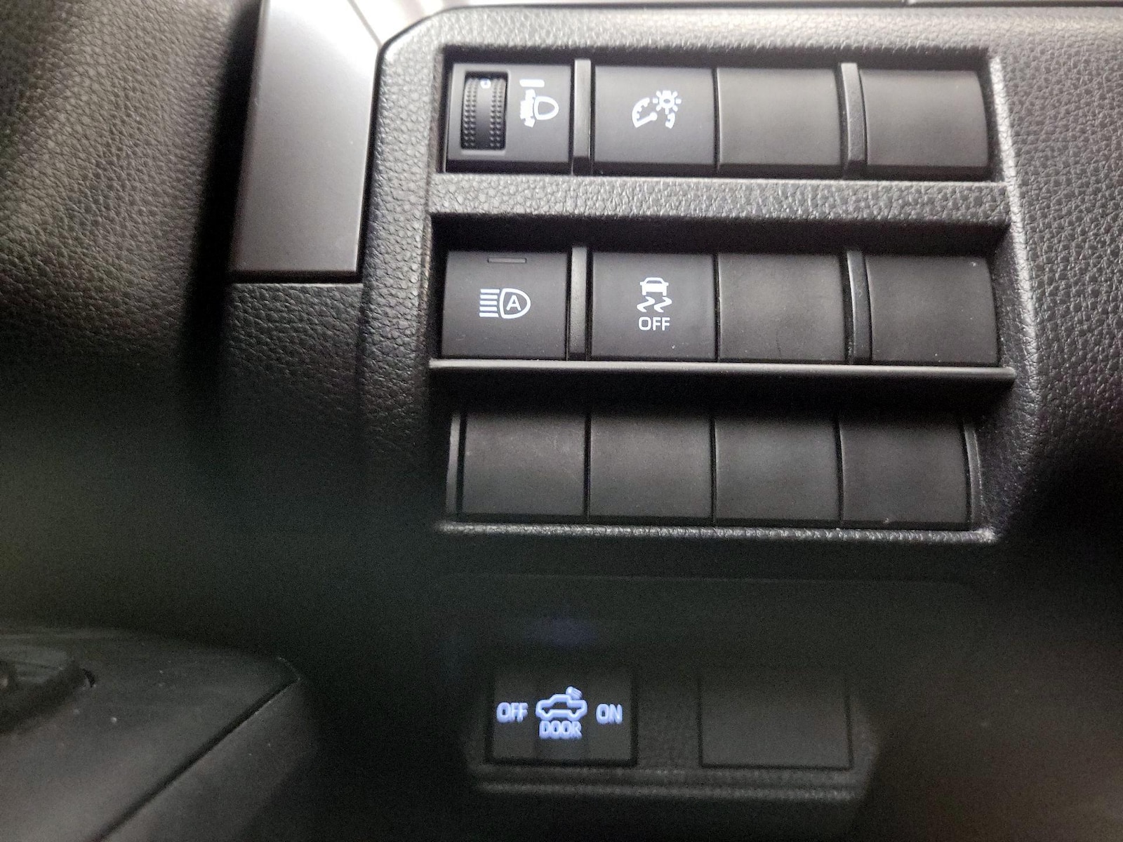 2024 Toyota Tacoma SR5 - Photo 14