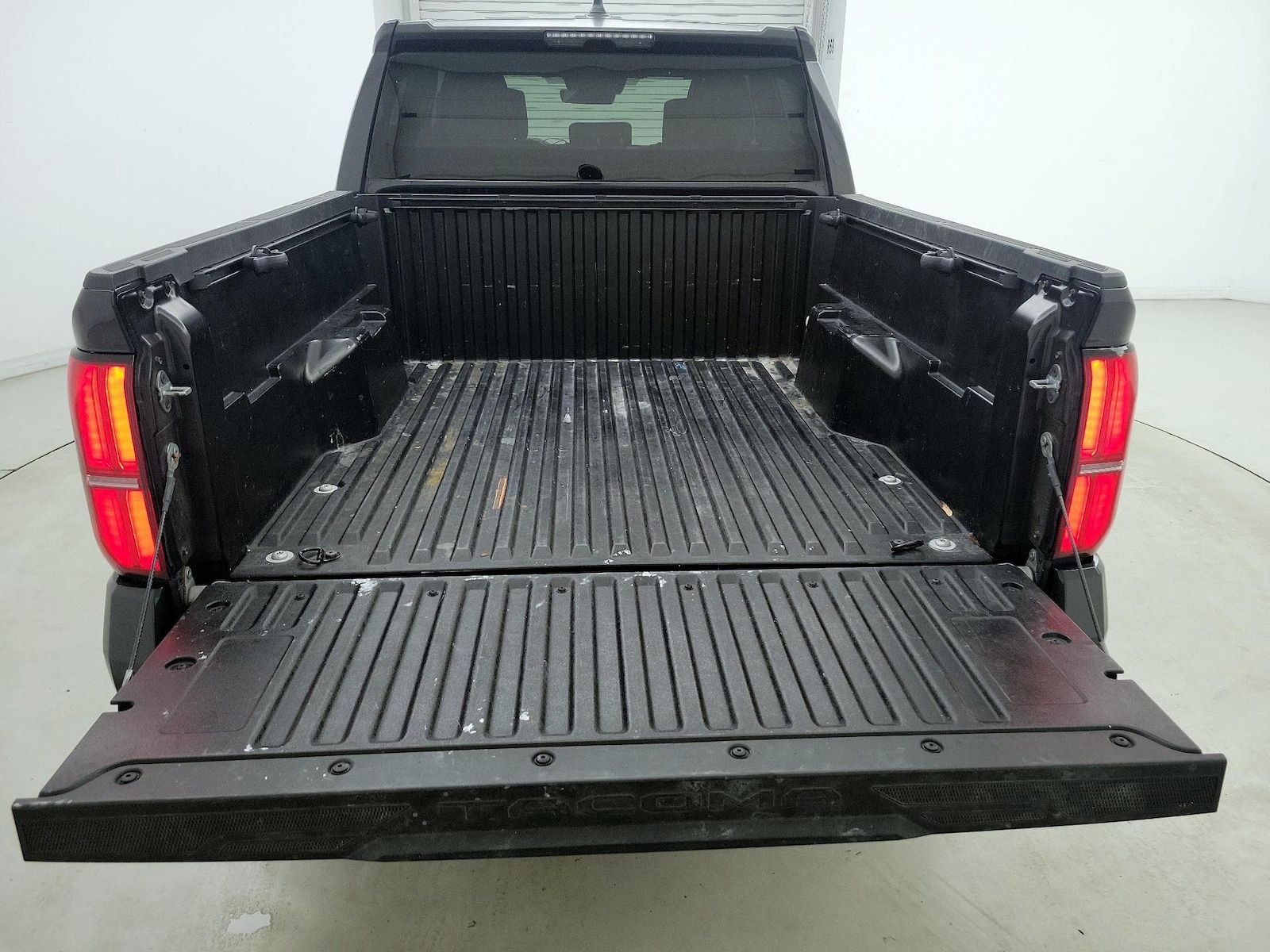 2024 Toyota Tacoma SR5 - Photo 22