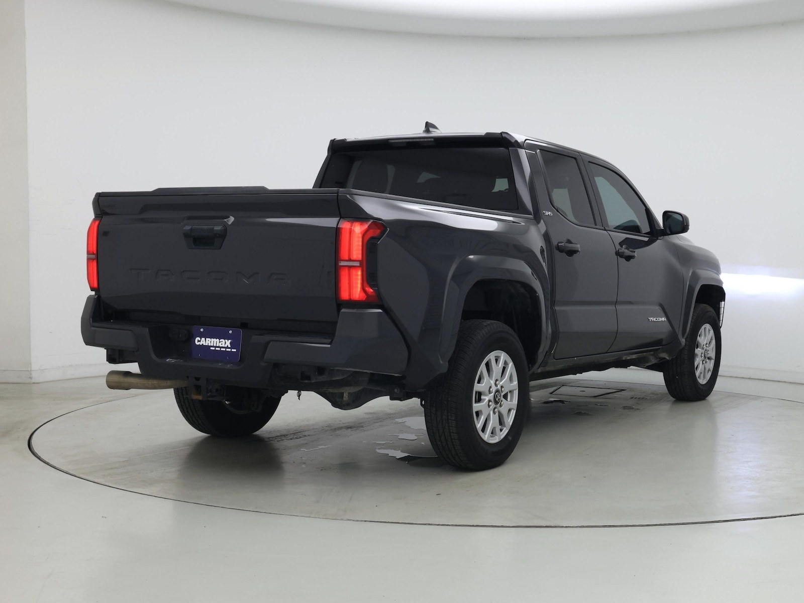 2024 Toyota Tacoma SR5 - Photo 9