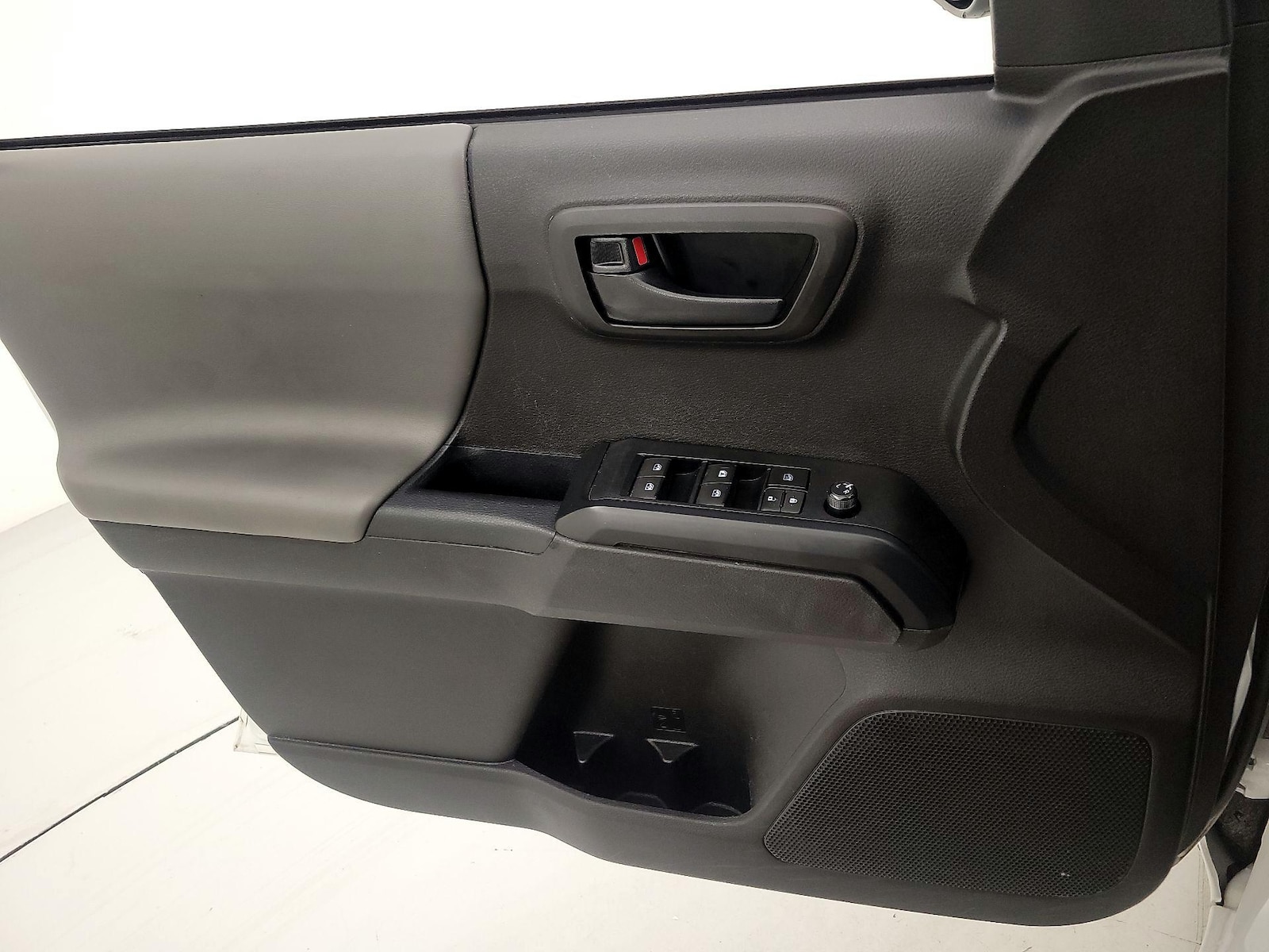 2021 Toyota Tacoma SR - Photo 13