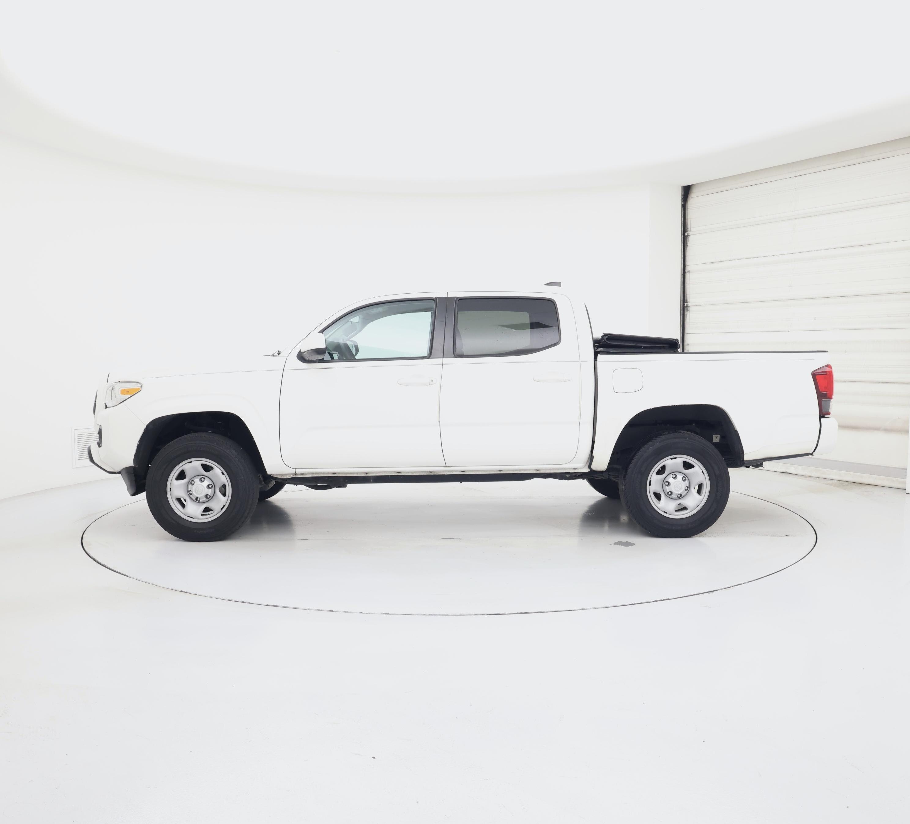 Thumbnail: 2021 Toyota Tacoma - 3