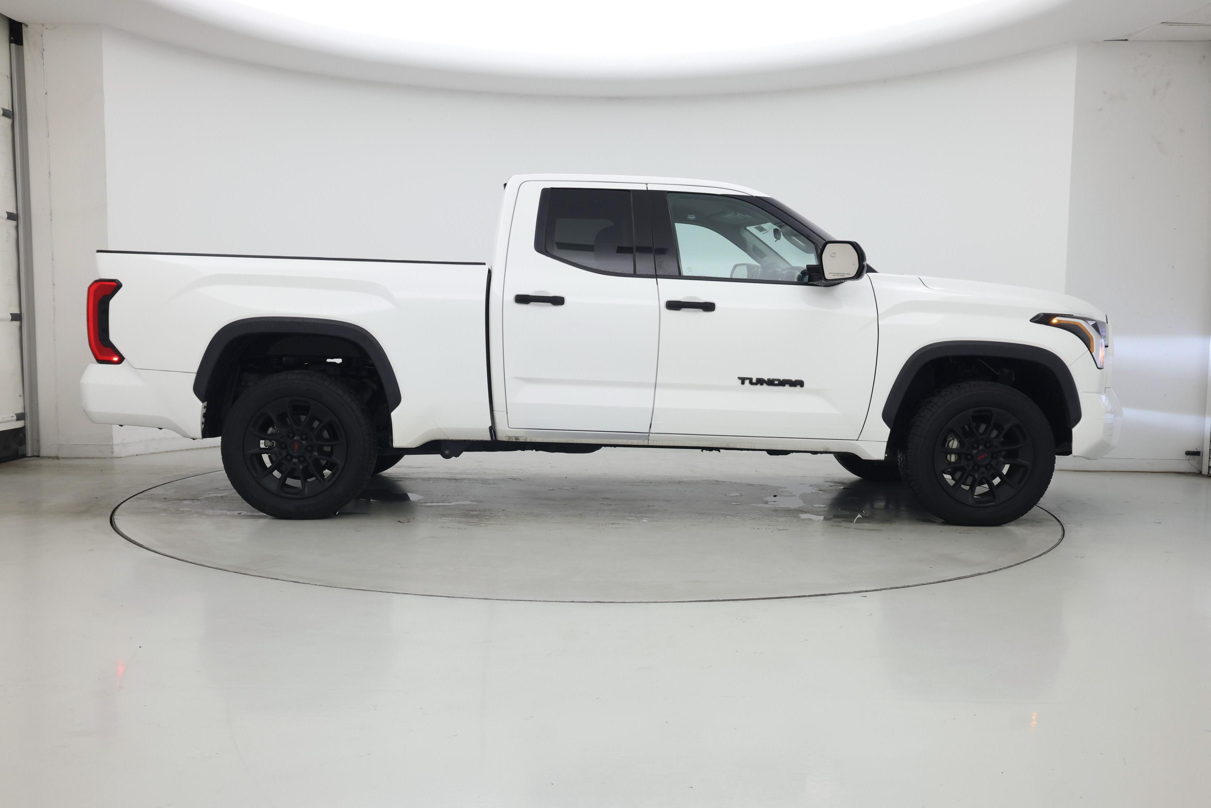Thumbnail: 2022 Toyota Tundra - 7