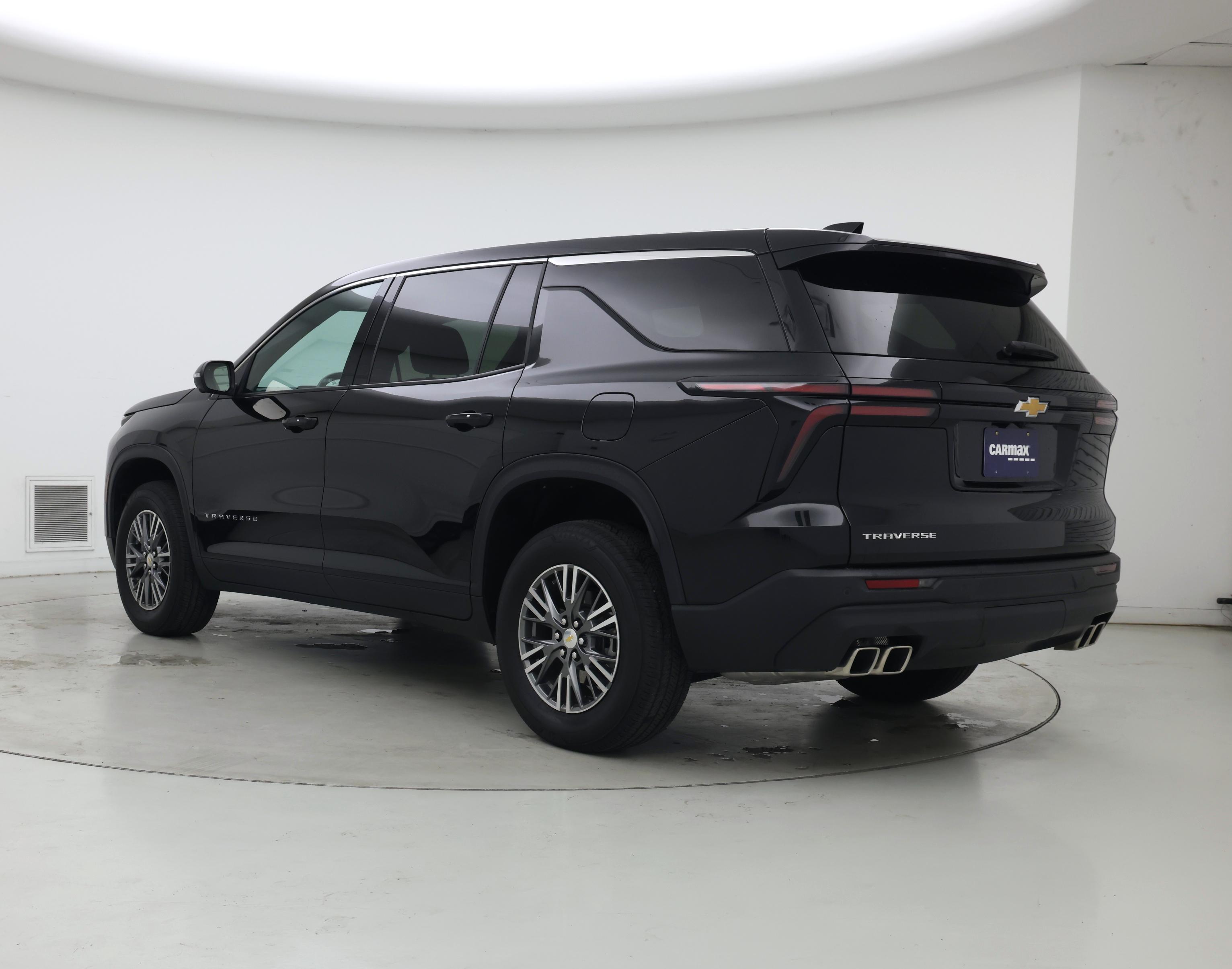 Thumbnail: 2024 Chevrolet Traverse - 2