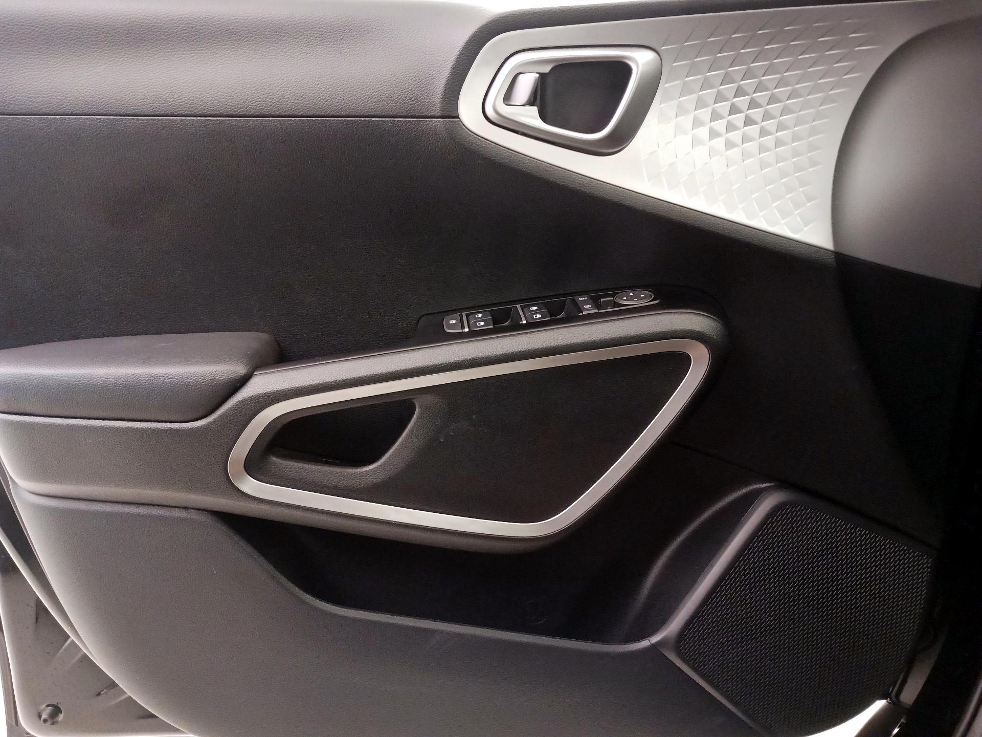 Thumbnail: 2025 Kia Soul - 12