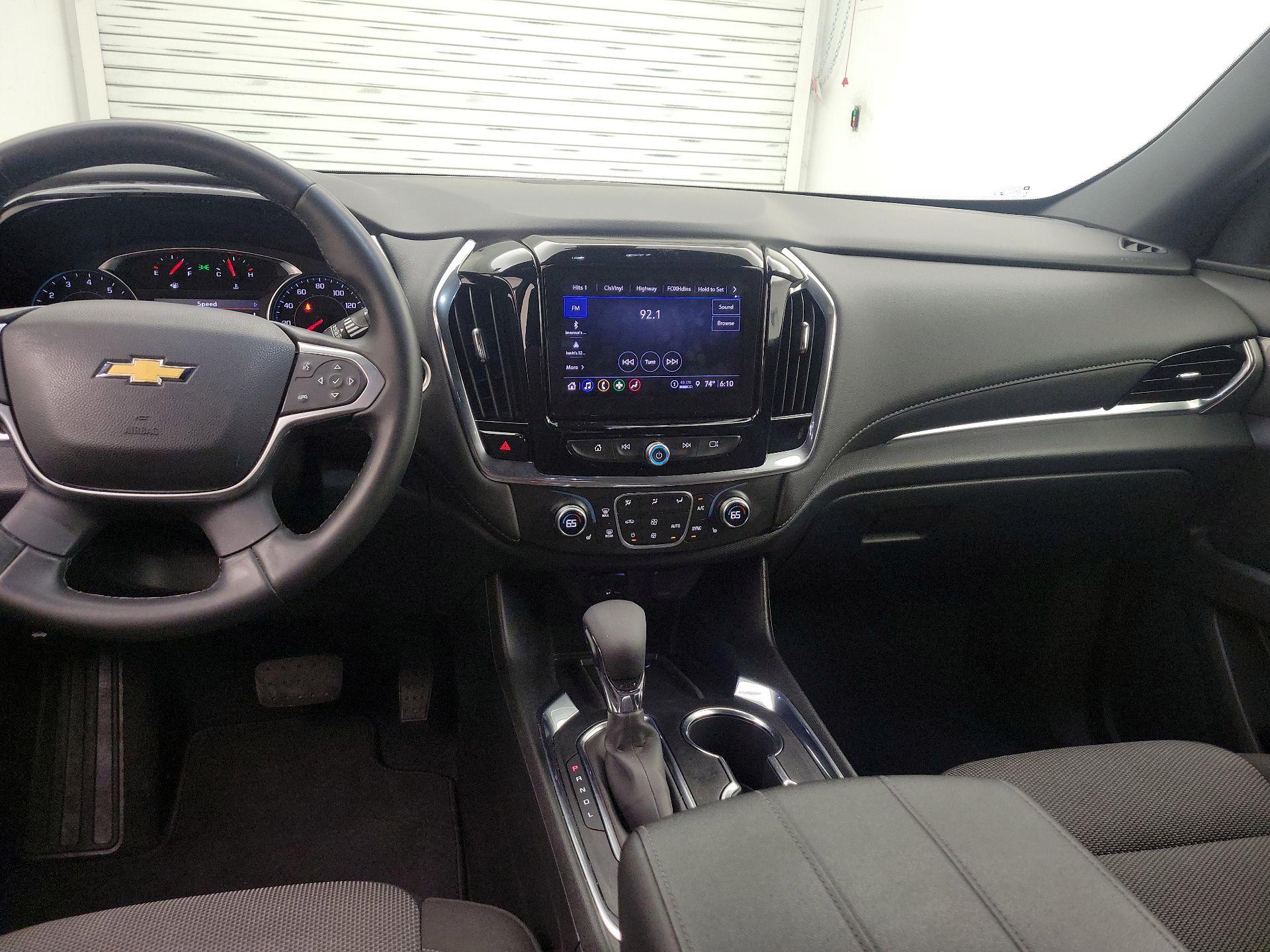 Thumbnail: 2023 Chevrolet Traverse - 9