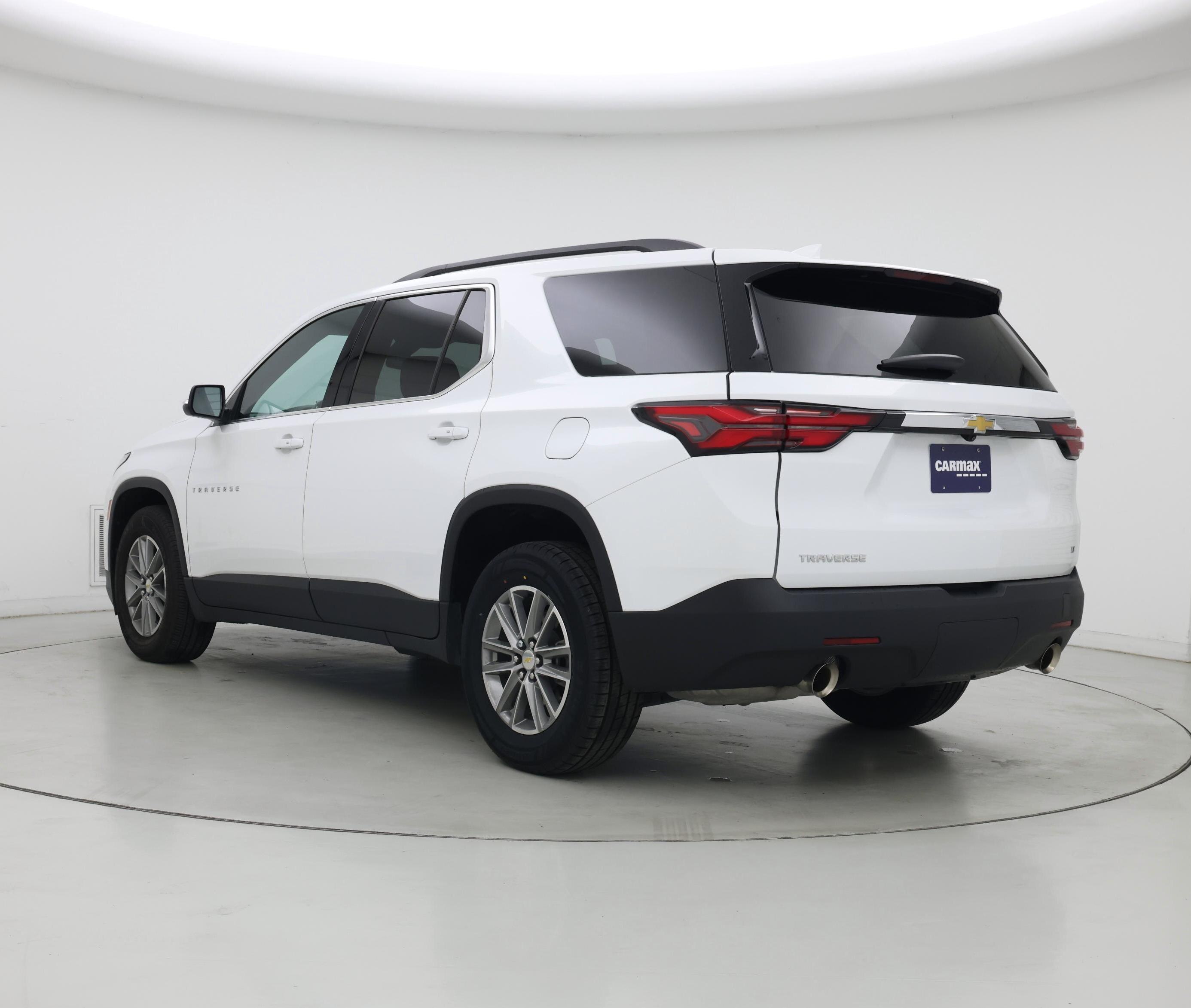 Thumbnail: 2023 Chevrolet Traverse - 2