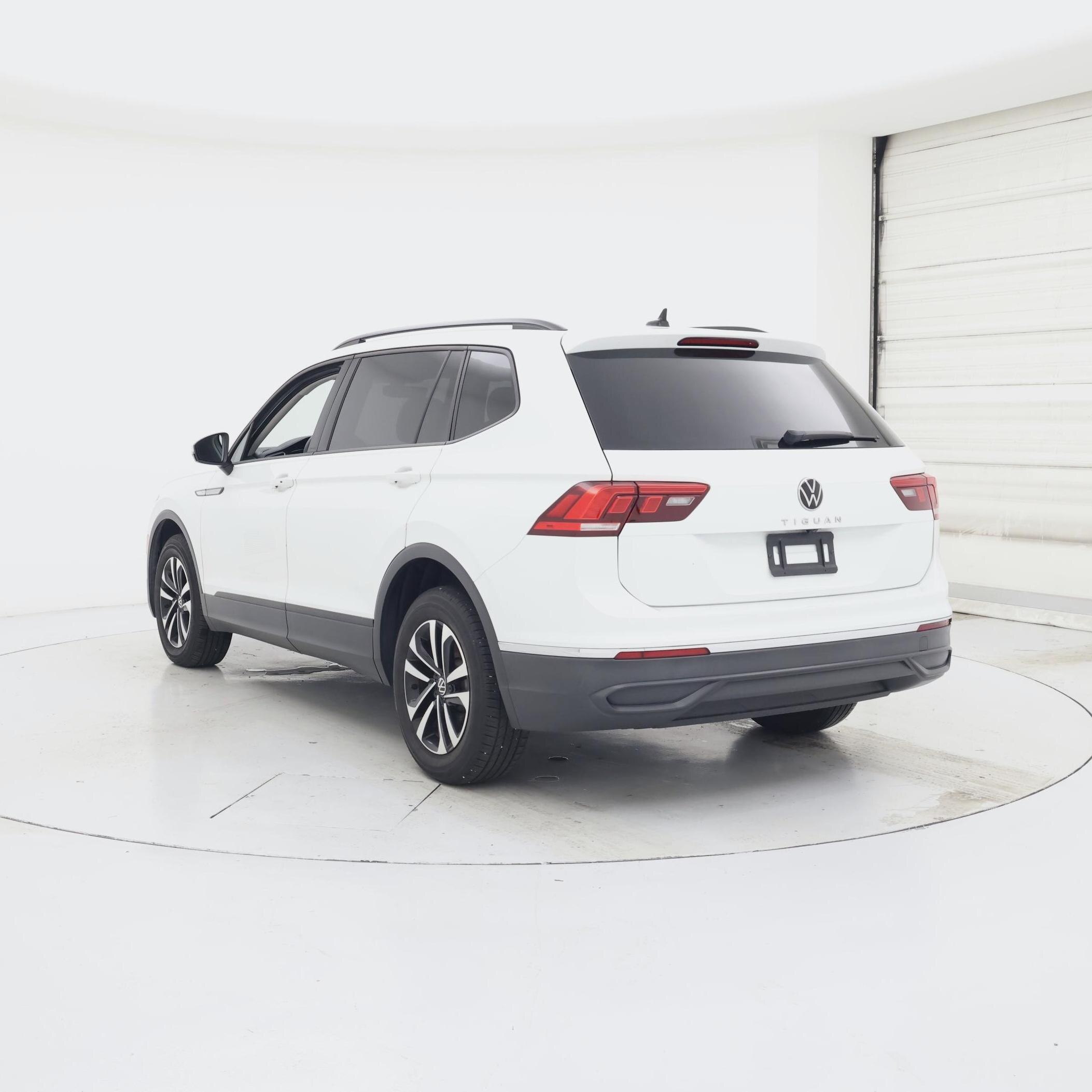 Thumbnail: 2023 Volkswagen Tiguan - 2