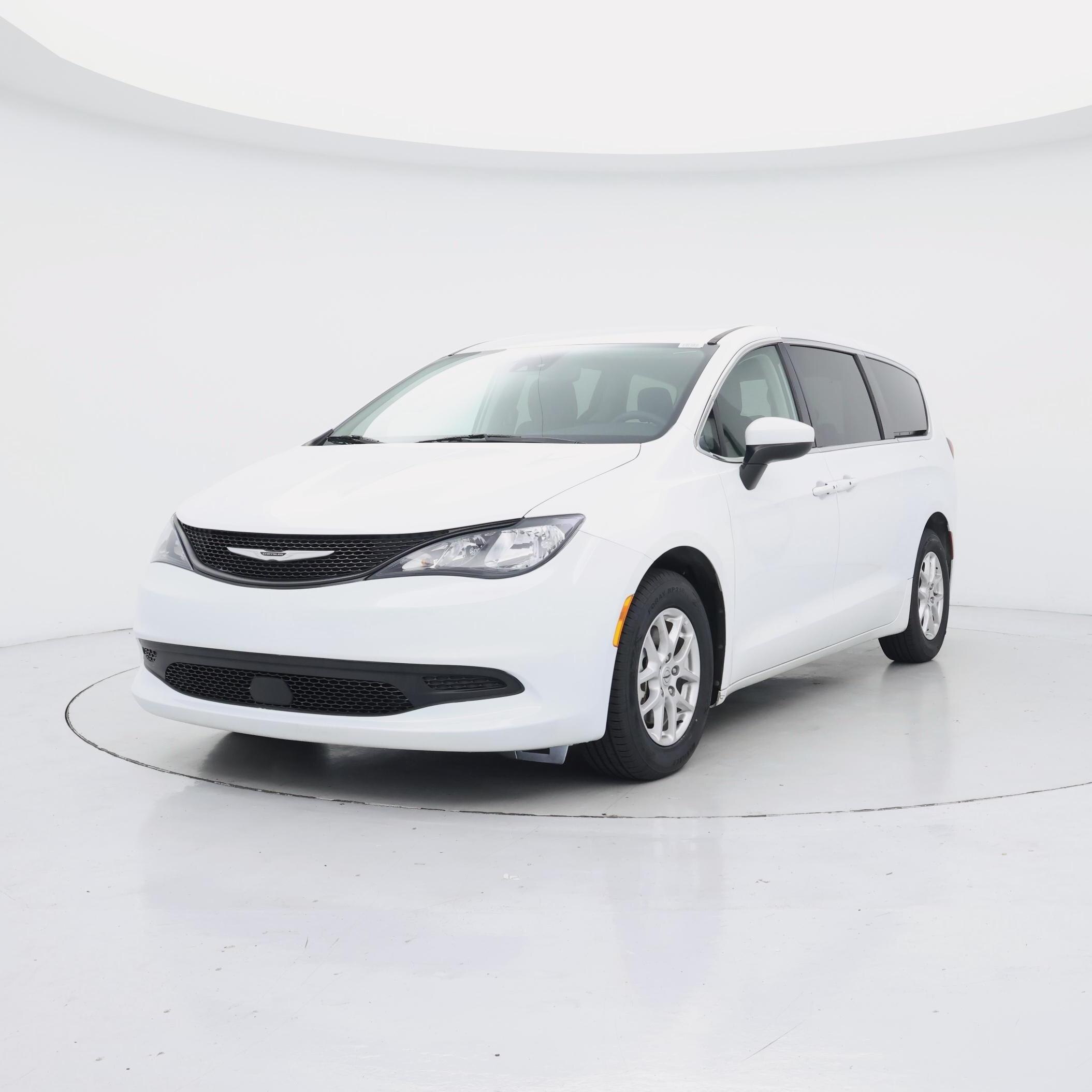 Thumbnail: 2023 Chrysler Voyager - 4