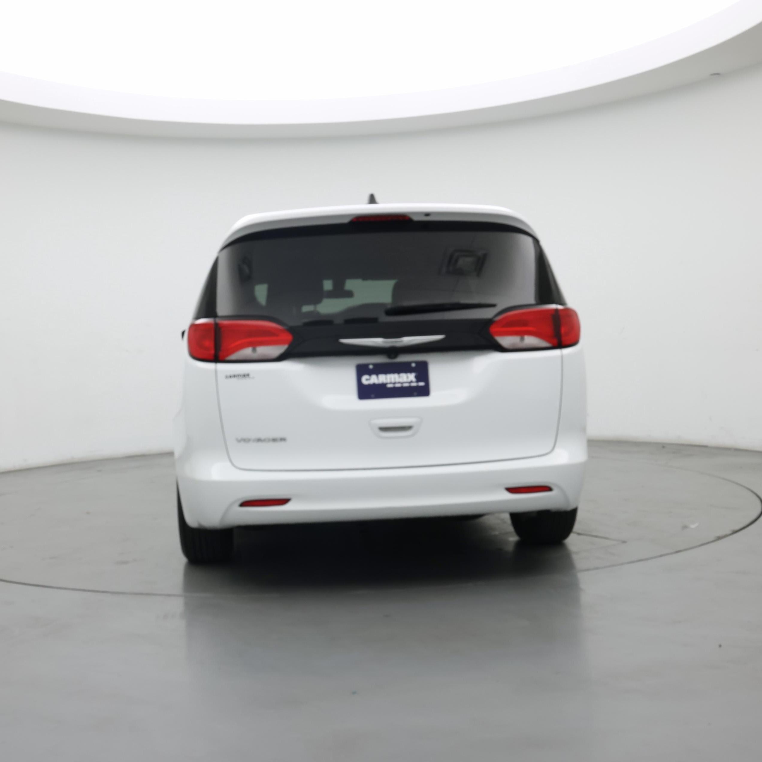 Thumbnail: 2022 Chrysler Voyager - 6