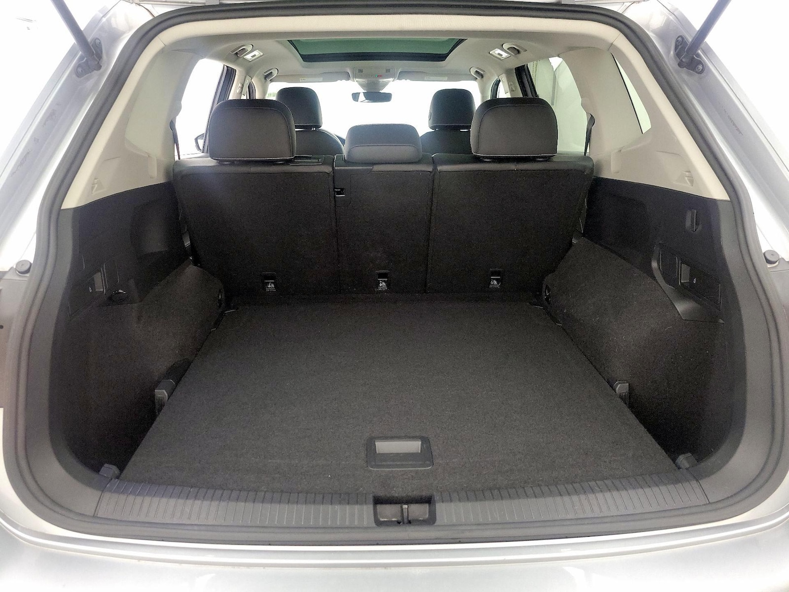 2023 Volkswagen Tiguan SE - Photo 22