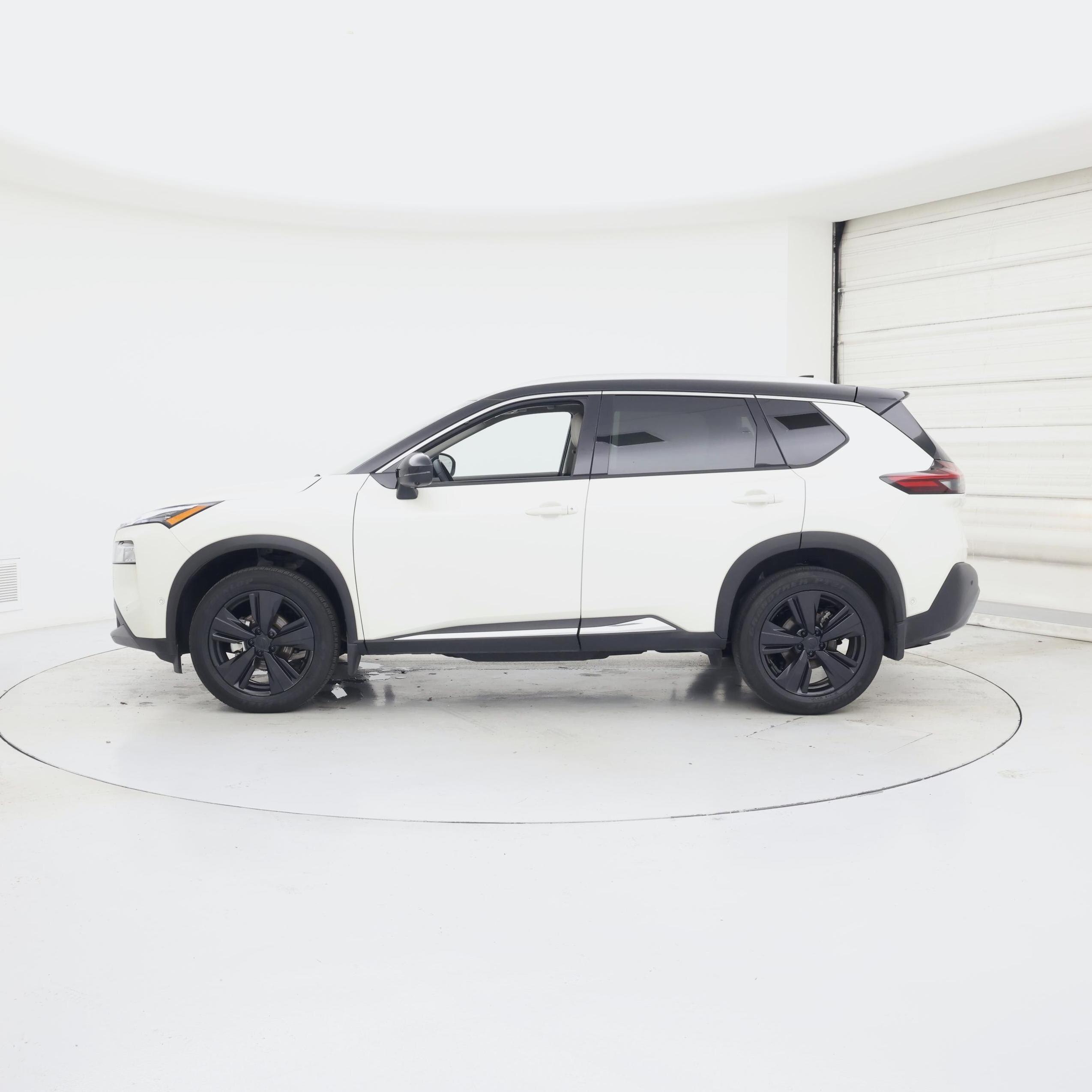 Thumbnail: 2023 Nissan Rogue - 3