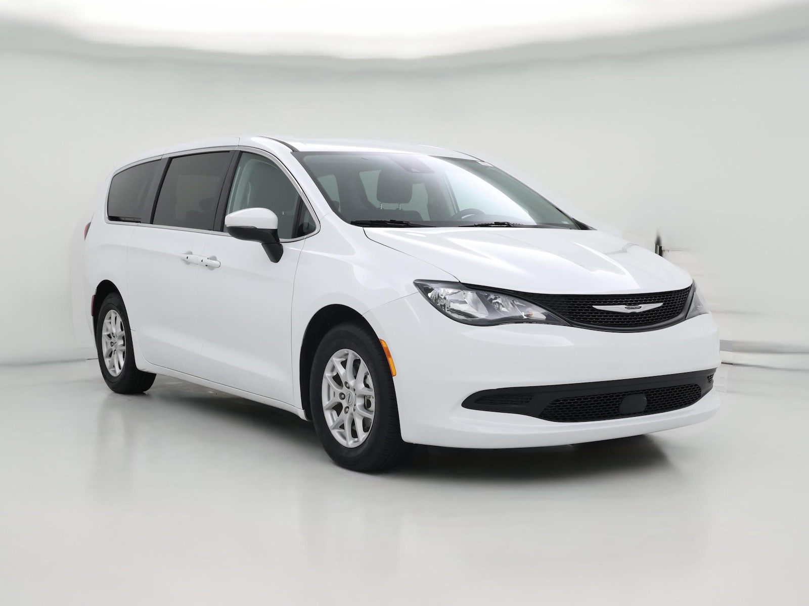 2023 Chrysler Voyager