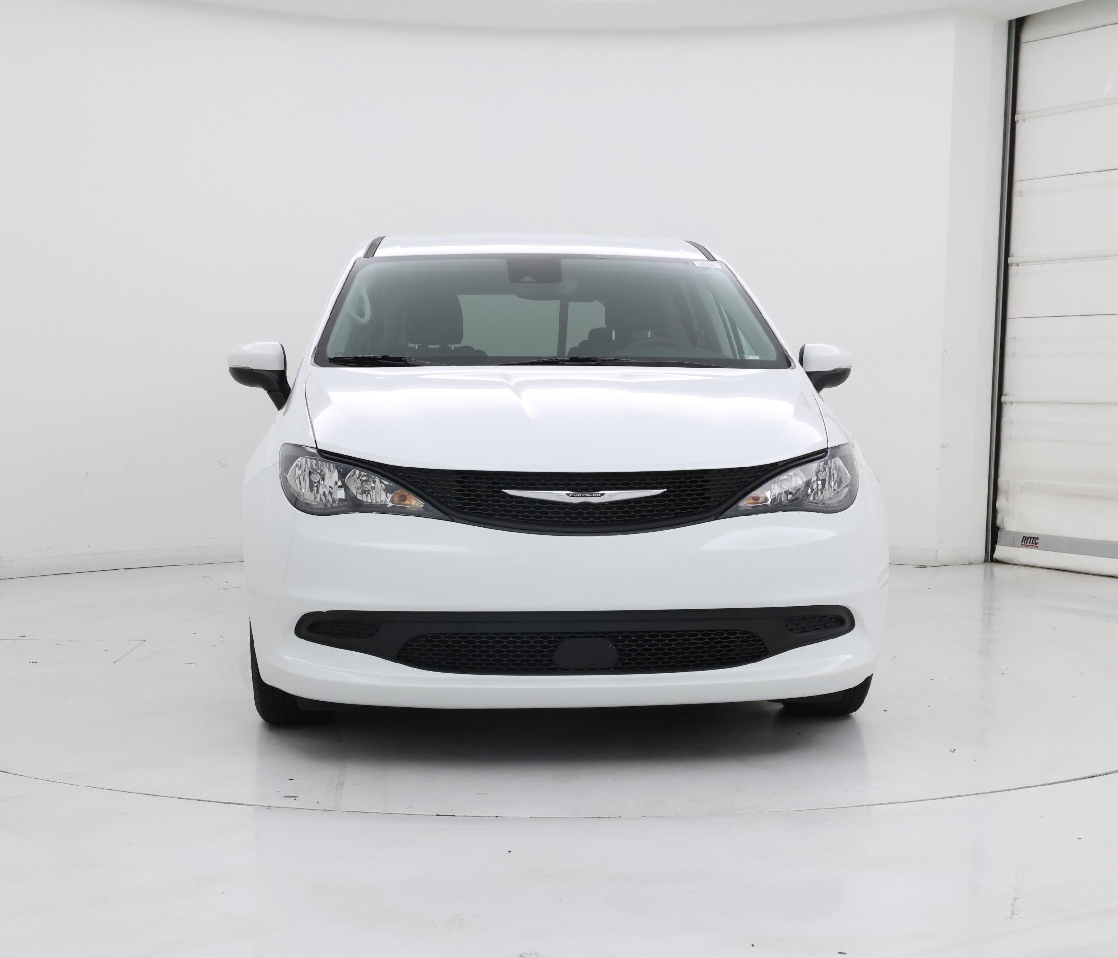 Thumbnail: 2023 Chrysler Voyager - 5
