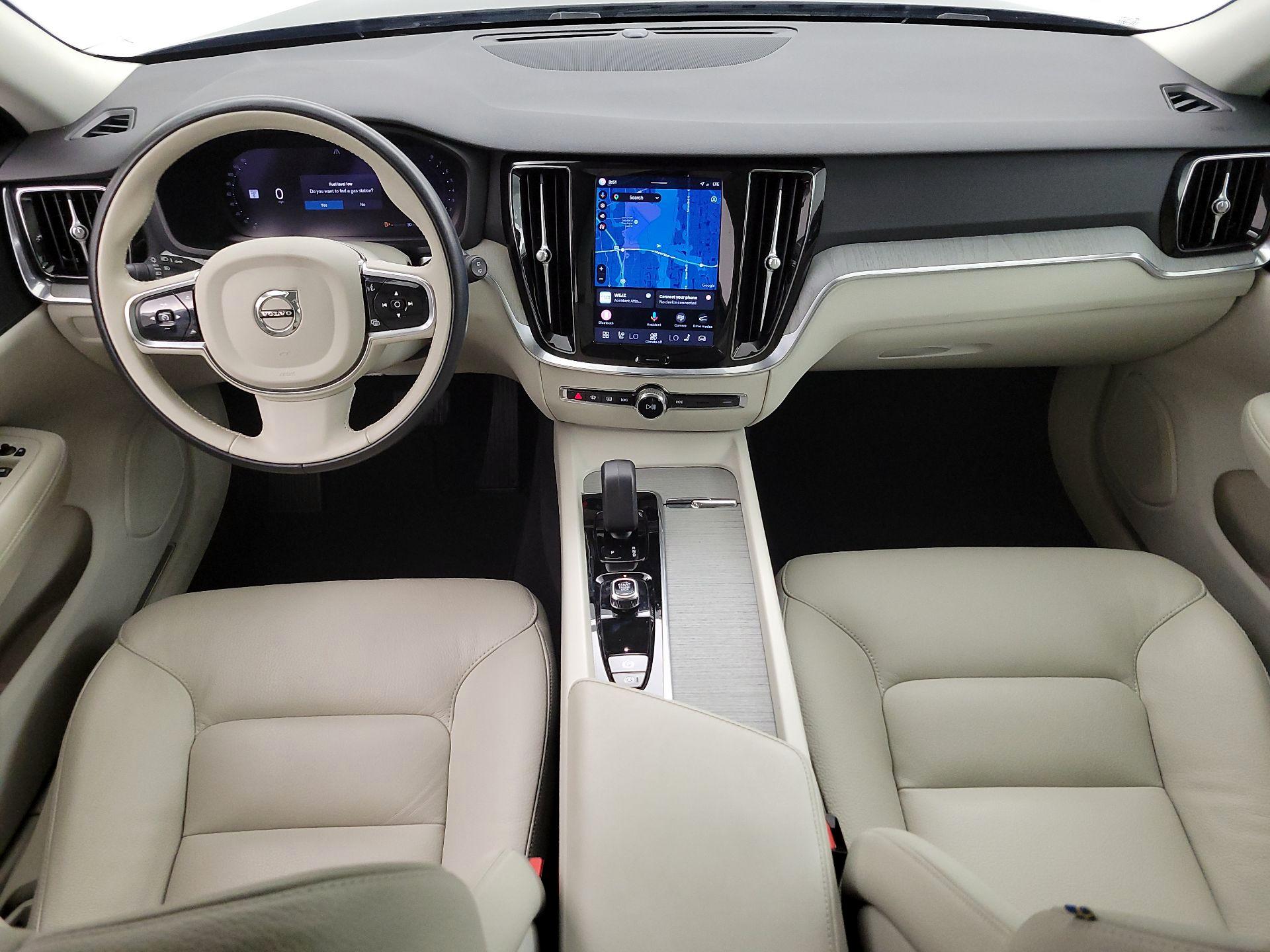 Thumbnail: 2025 Volvo S60 - 9