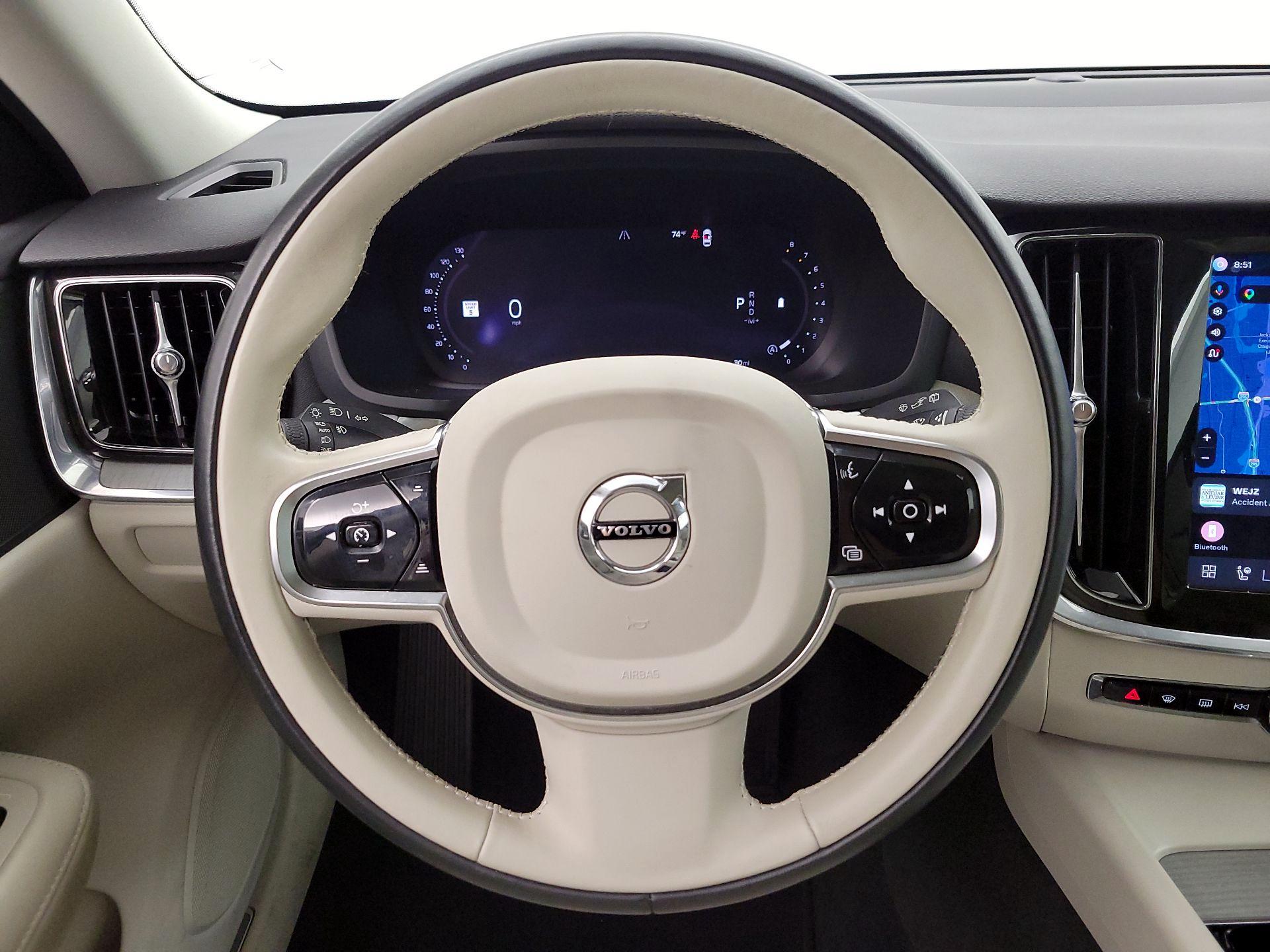 Thumbnail: 2025 Volvo S60 - 10