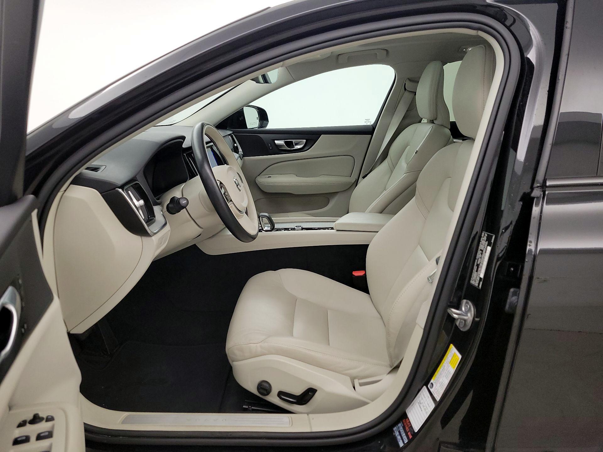 Thumbnail: 2025 Volvo S60 - 11