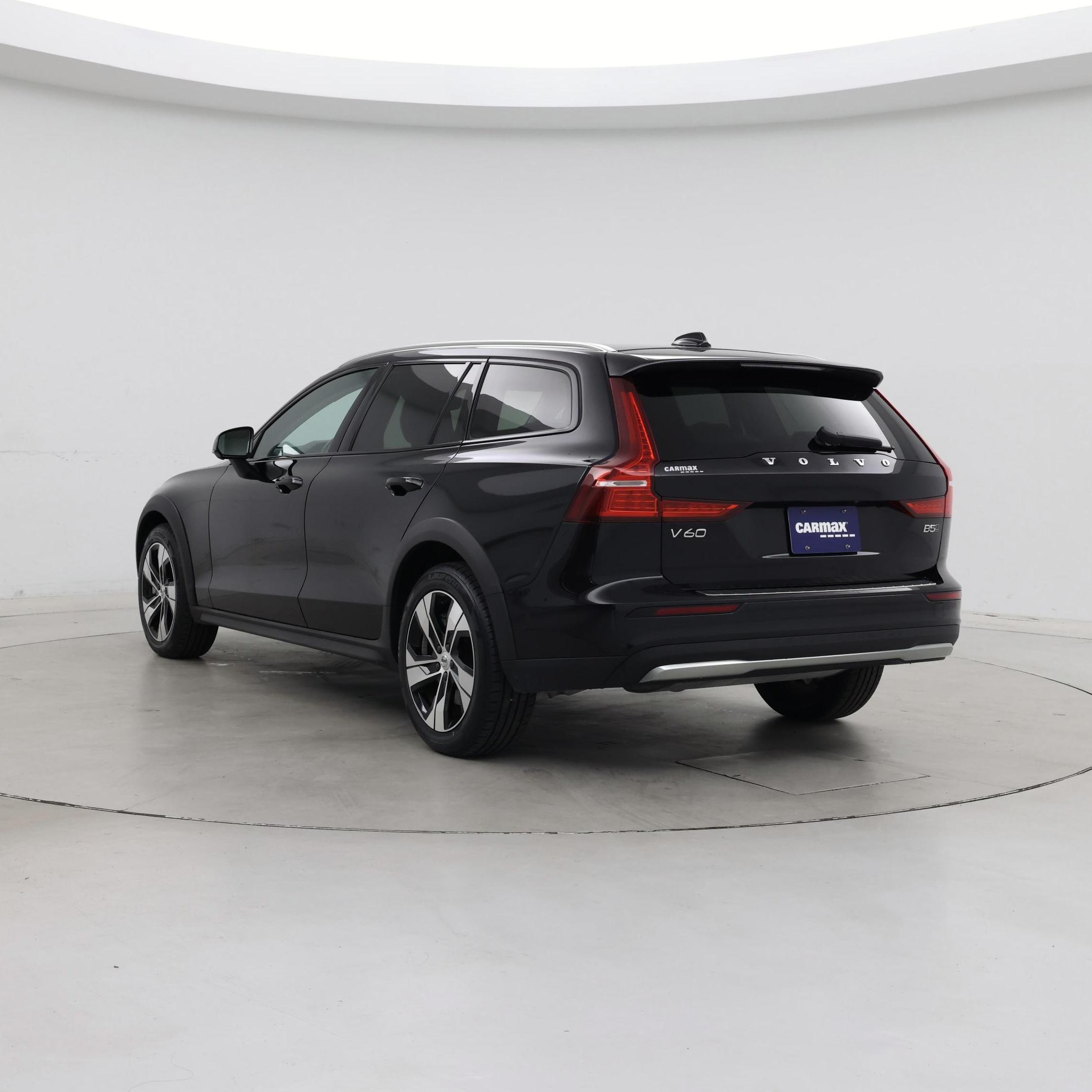Thumbnail: 2025 Volvo S60 - 2