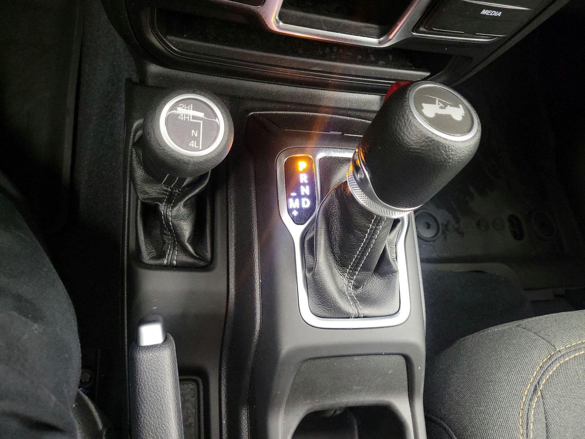 Thumbnail: 2024 Jeep Wrangler - 16