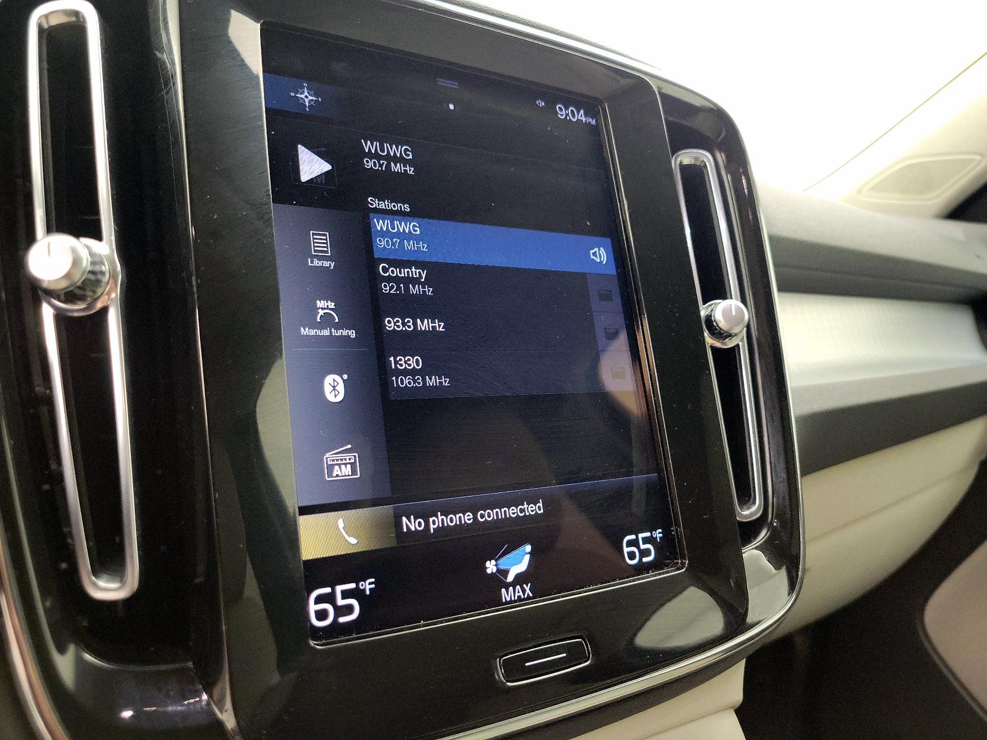 Thumbnail: 2021 Volvo XC40 - 16