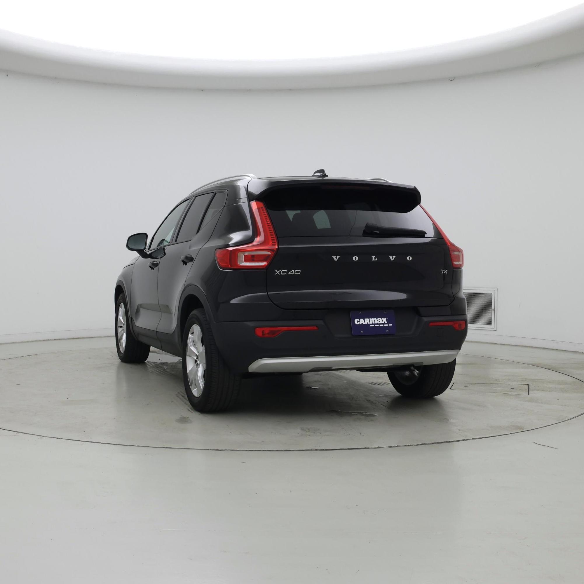 Thumbnail: 2021 Volvo XC40 - 2