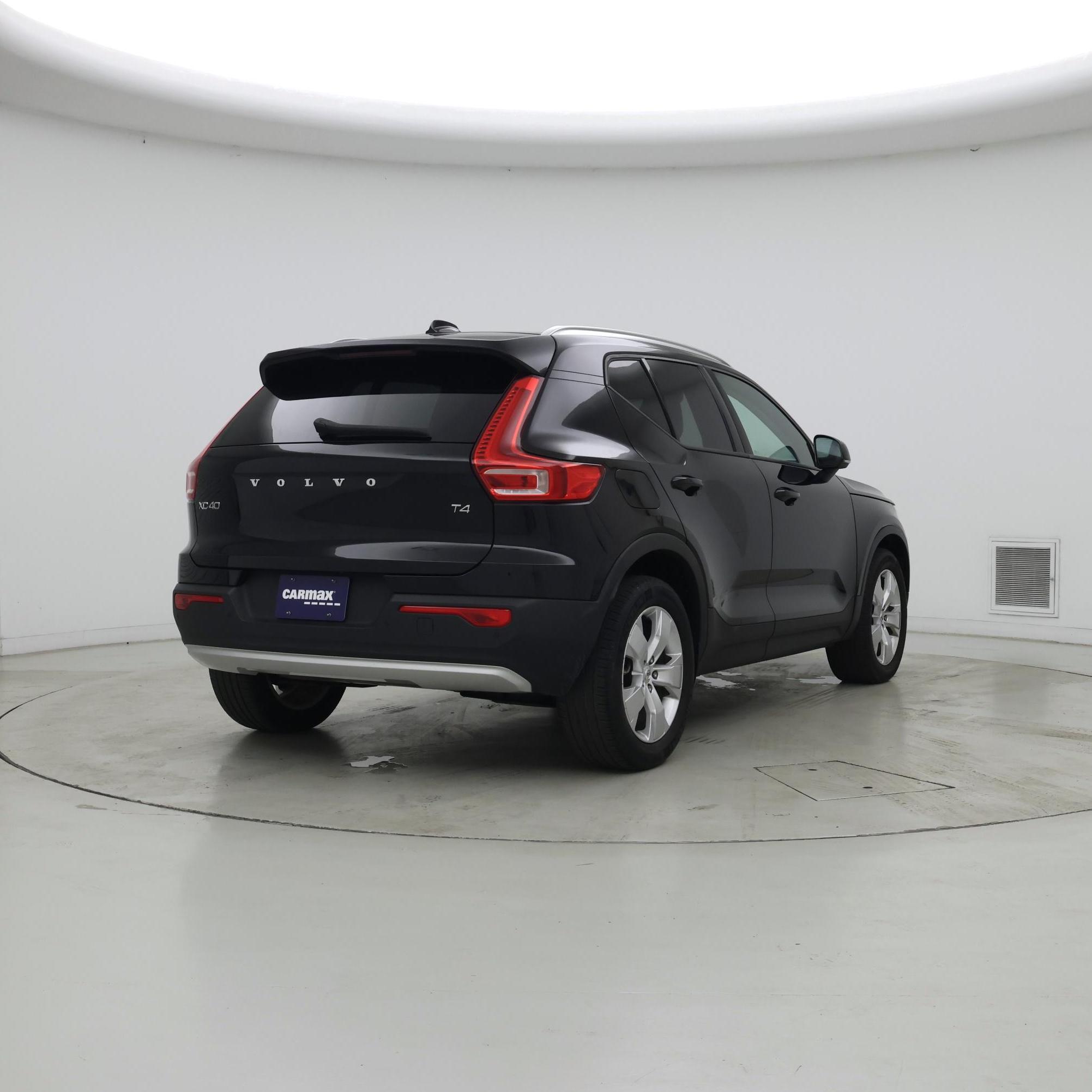 Thumbnail: 2021 Volvo XC40 - 8