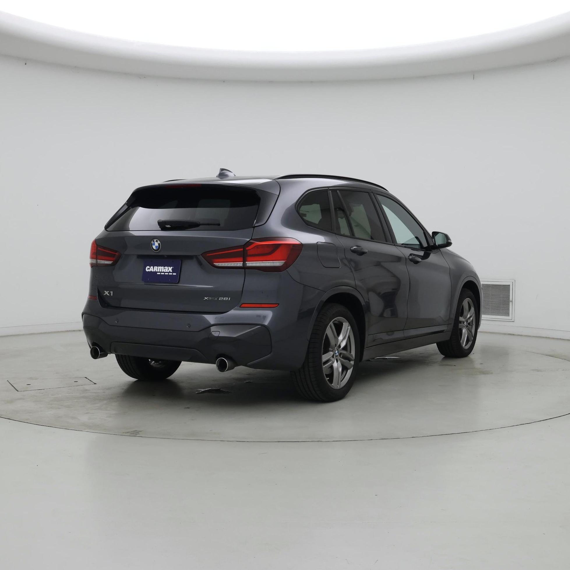 Thumbnail: 2021 BMW X1 - 8