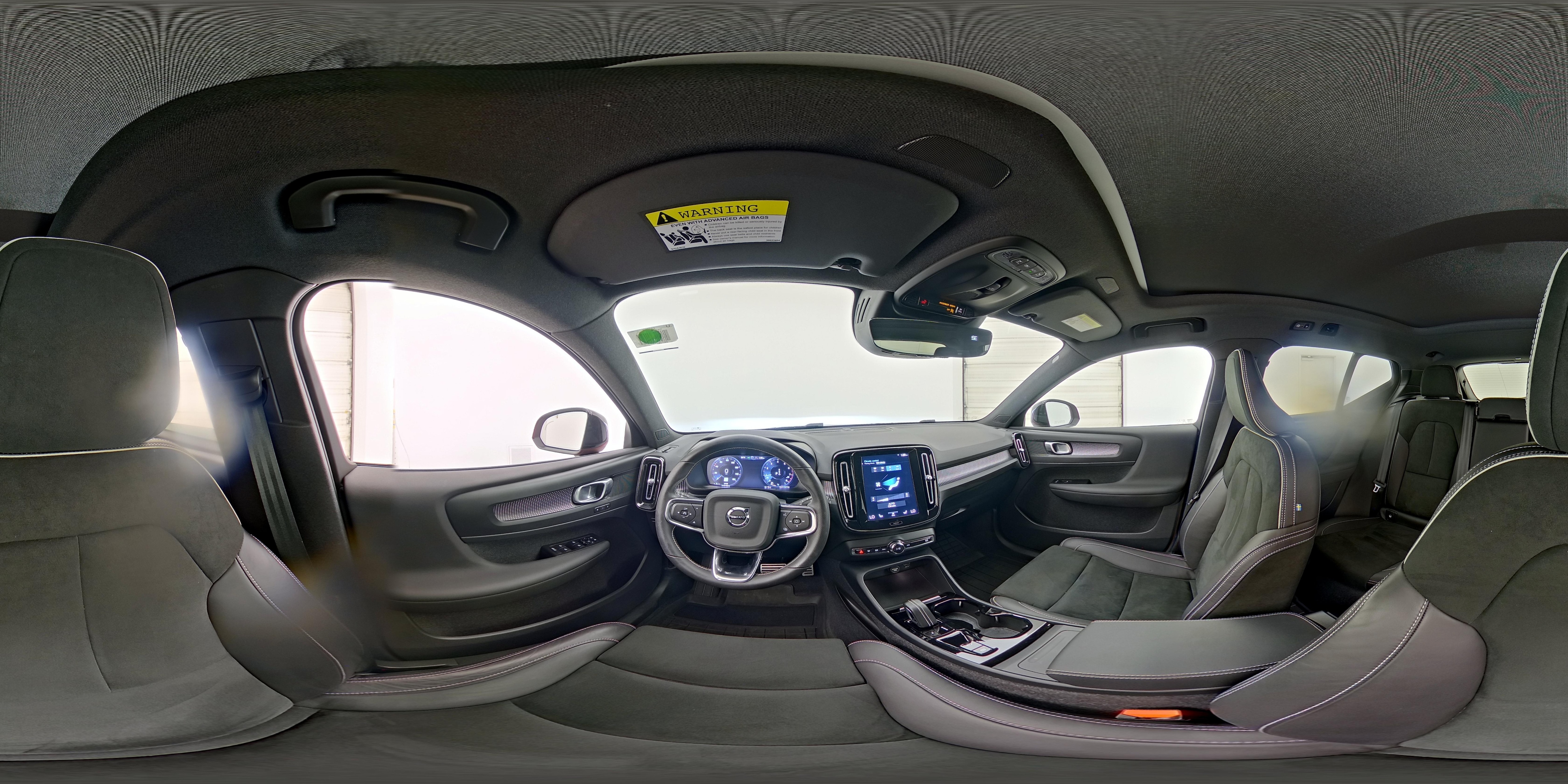 2021 Volvo XC40 R-Design - Photo 22