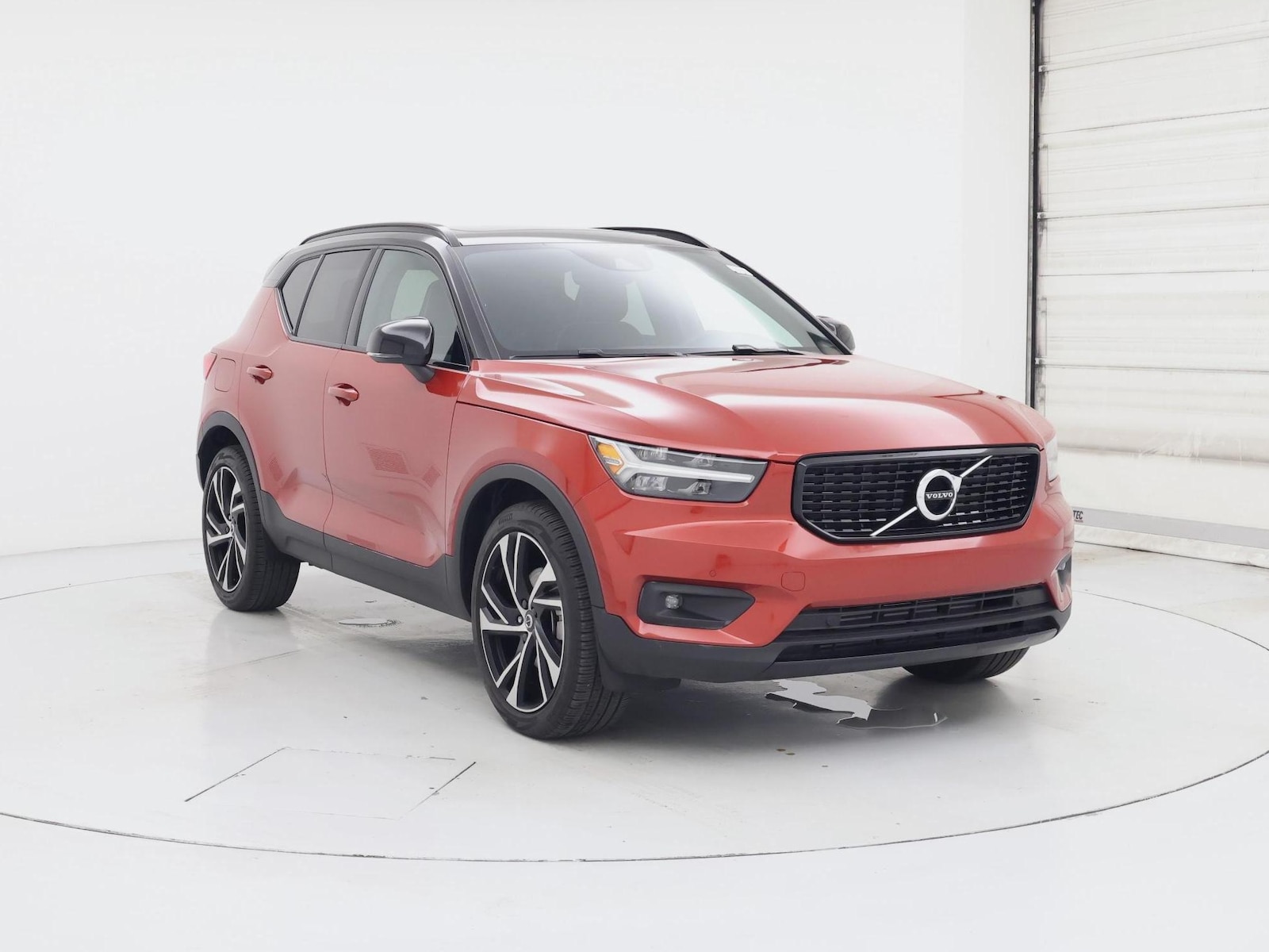 2021 Volvo XC40 R-Design - Photo 2