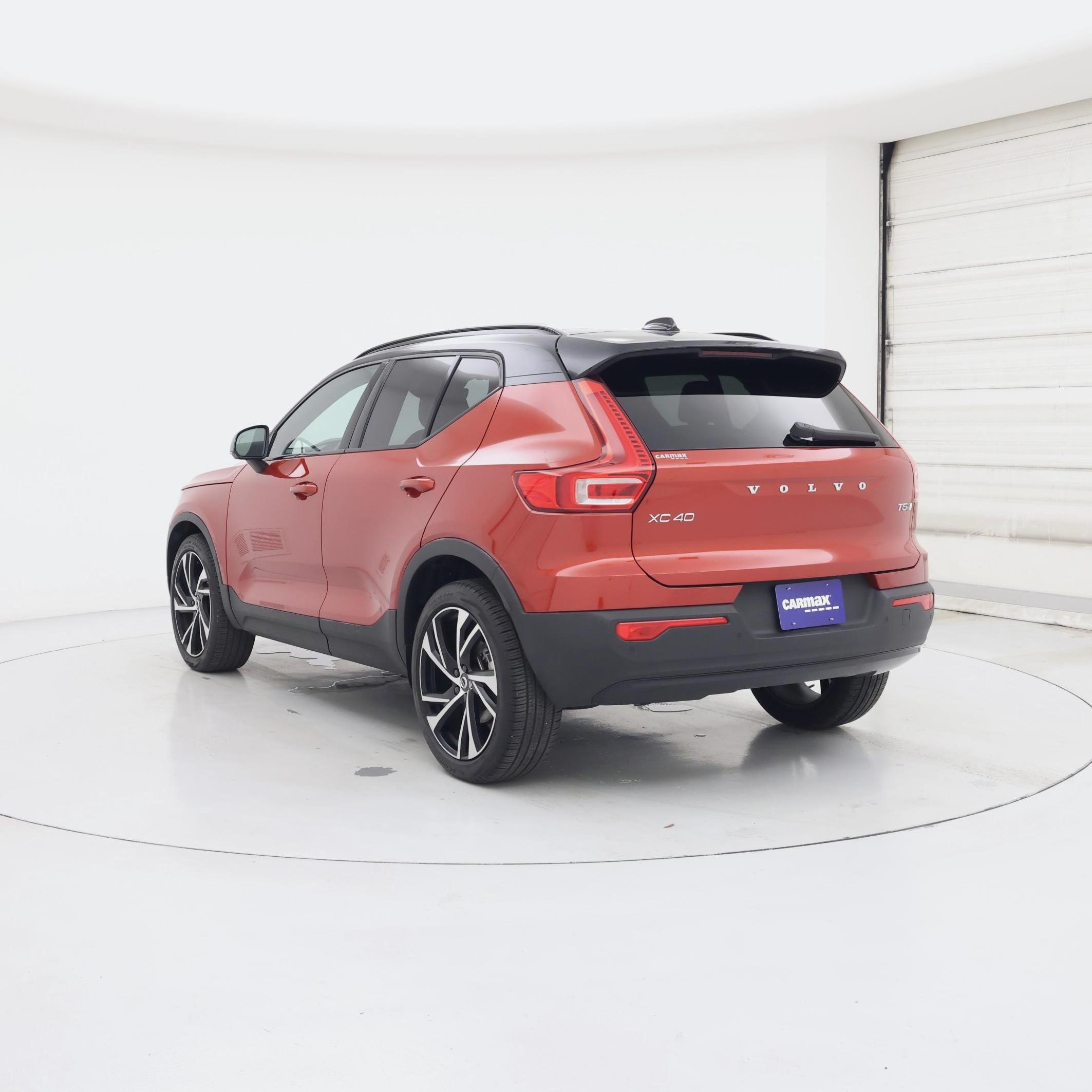 Thumbnail: 2021 Volvo XC40 - 2