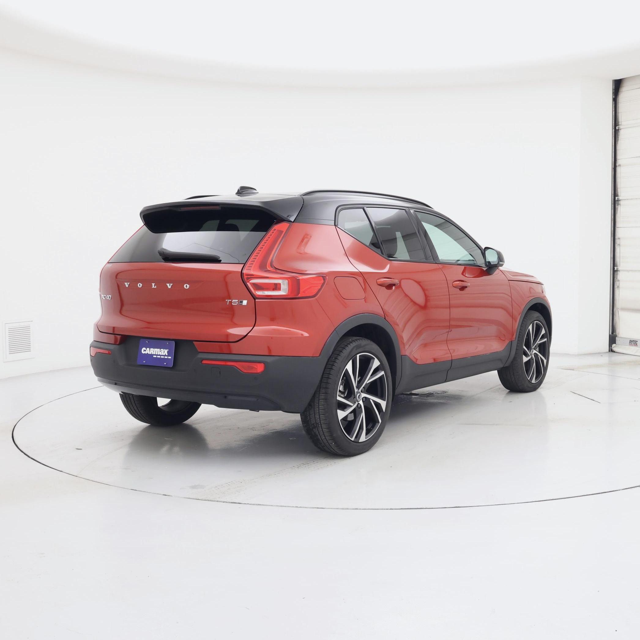 Thumbnail: 2021 Volvo XC40 - 8
