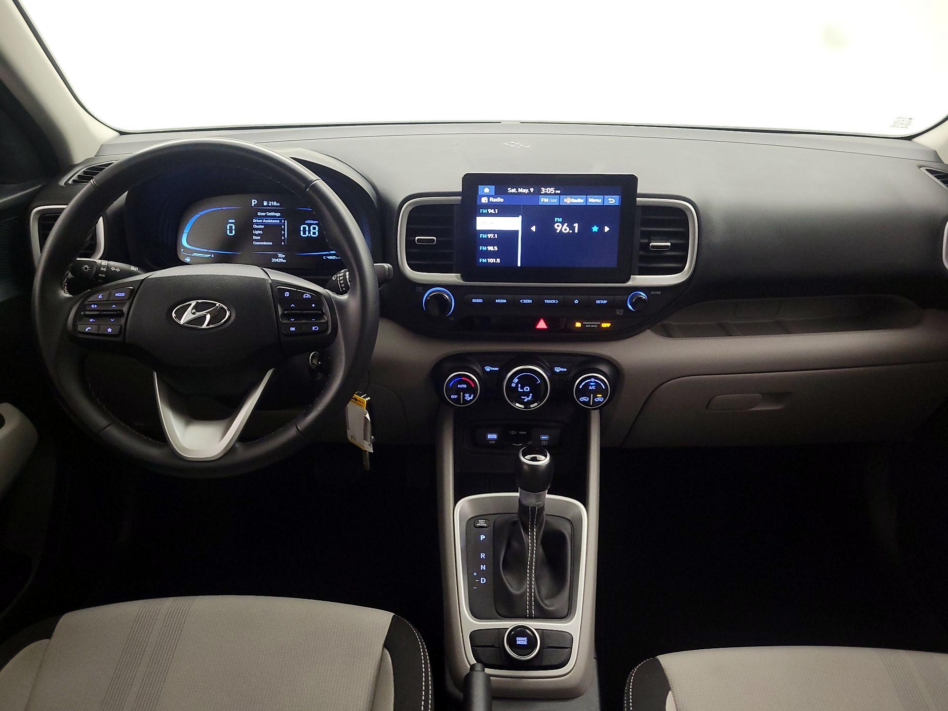 Thumbnail: 2023 Hyundai Venue - 9