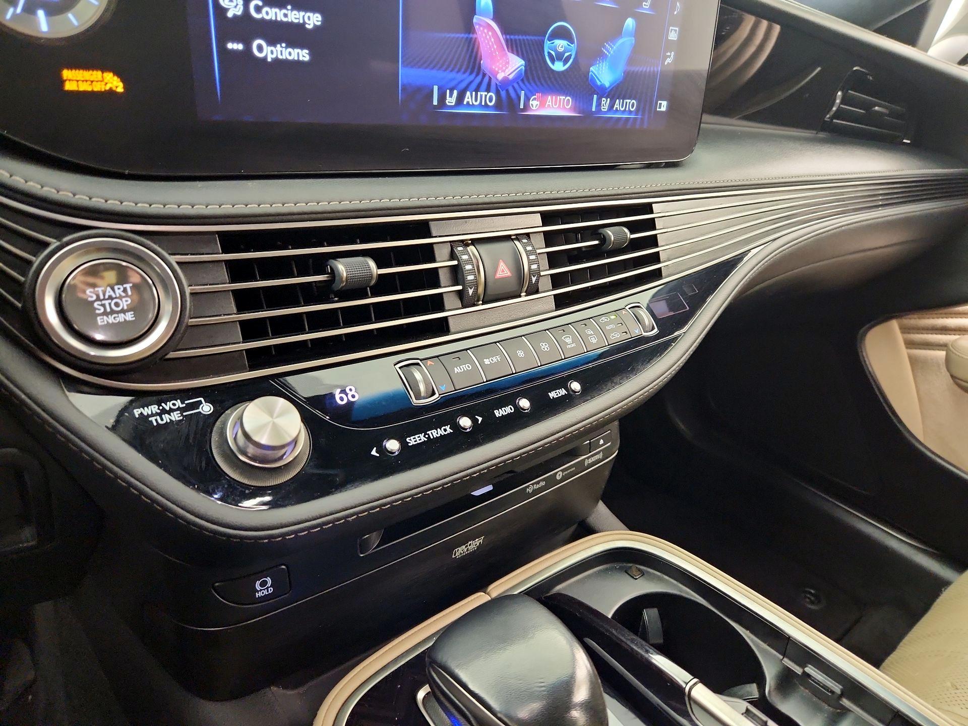 Thumbnail: 2021 Lexus LS - 17