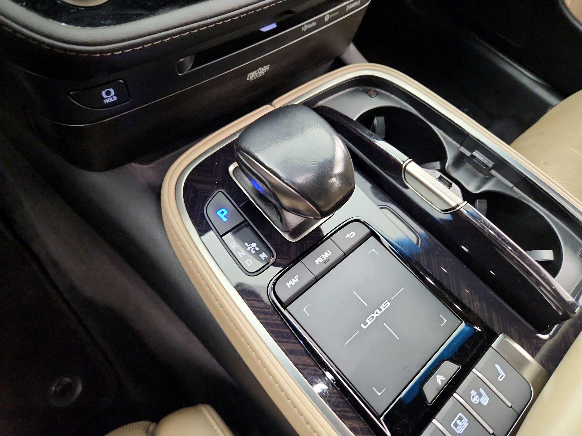 Thumbnail: 2021 Lexus LS - 18