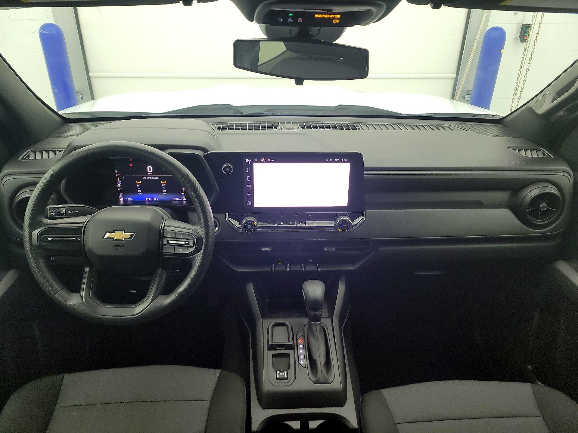 Thumbnail: 2023 Chevrolet Colorado - 9