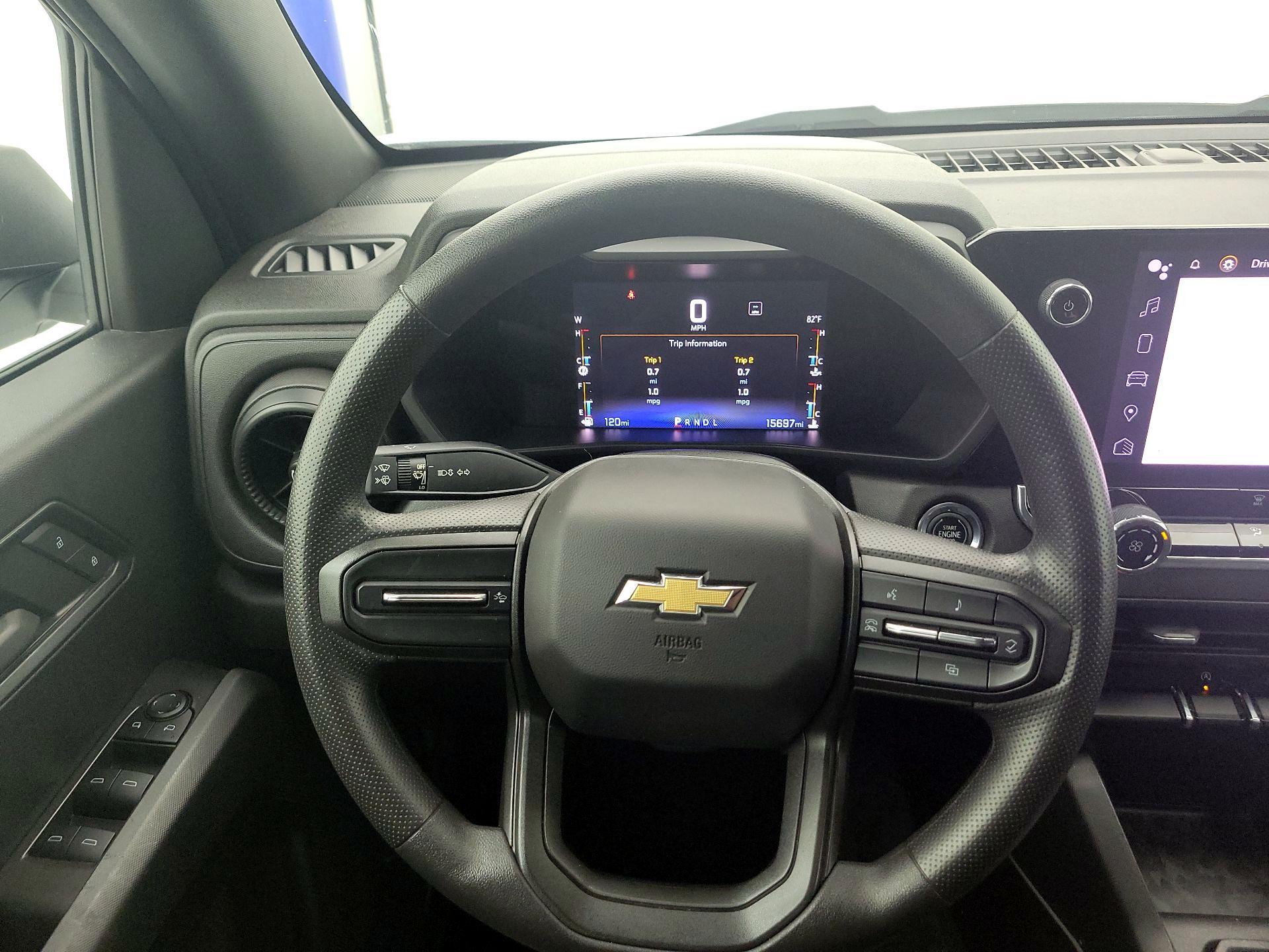 Thumbnail: 2023 Chevrolet Colorado - 10