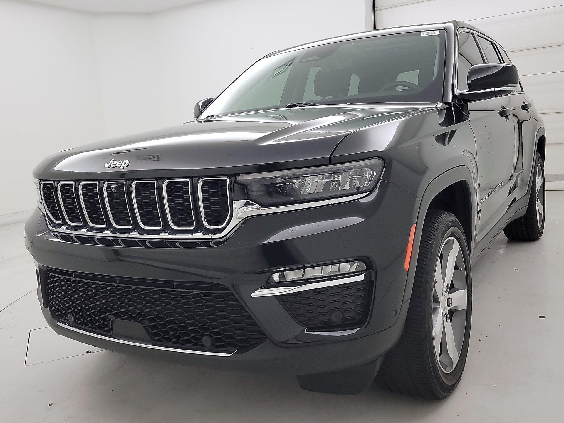 Thumbnail: 2022 Jeep Grand Cherokee - 3