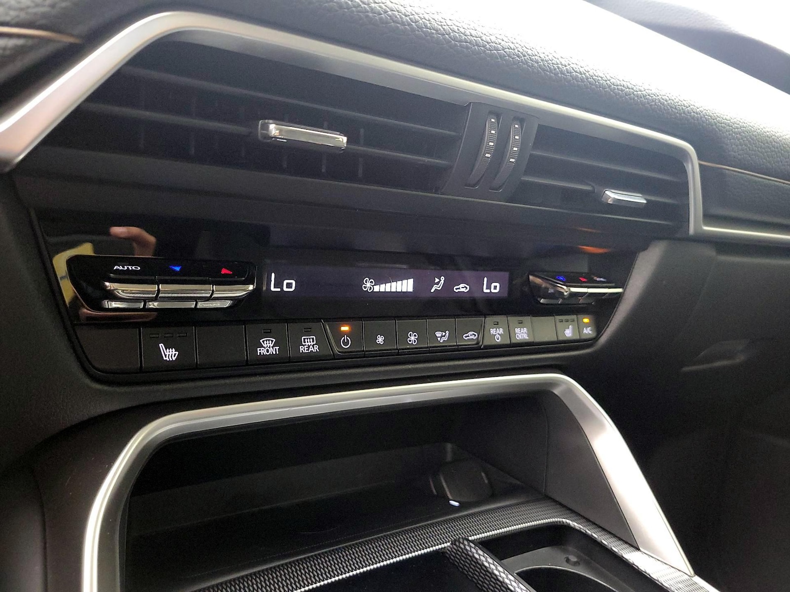 2024 Mazda CX-90 Turbo Premium Package - Photo 17