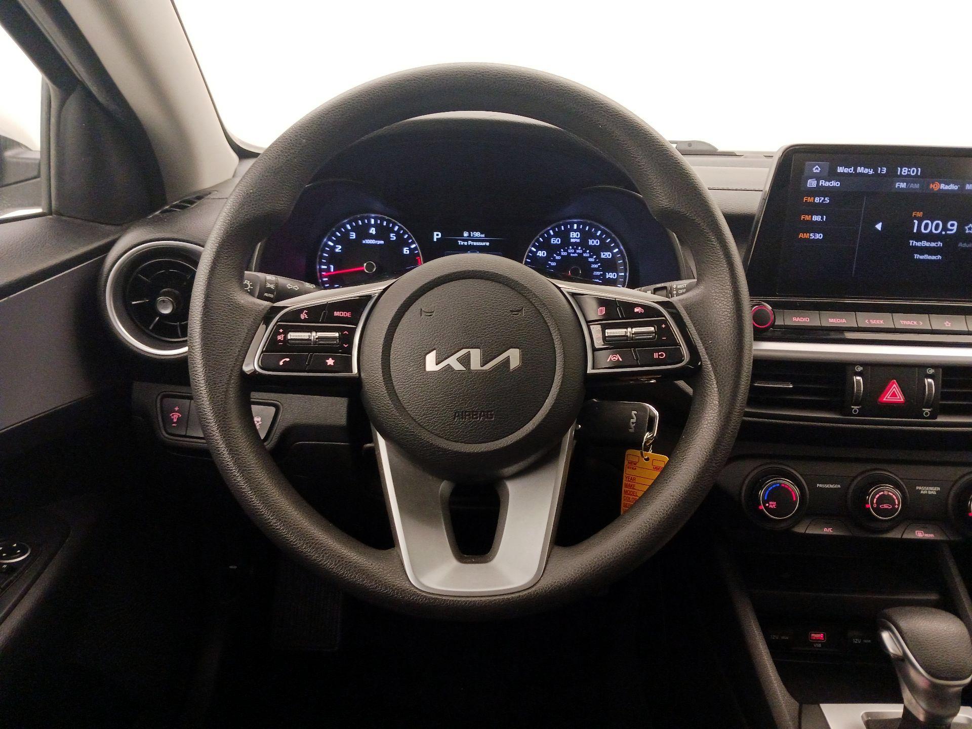 Thumbnail: 2022 Kia Forte - 10