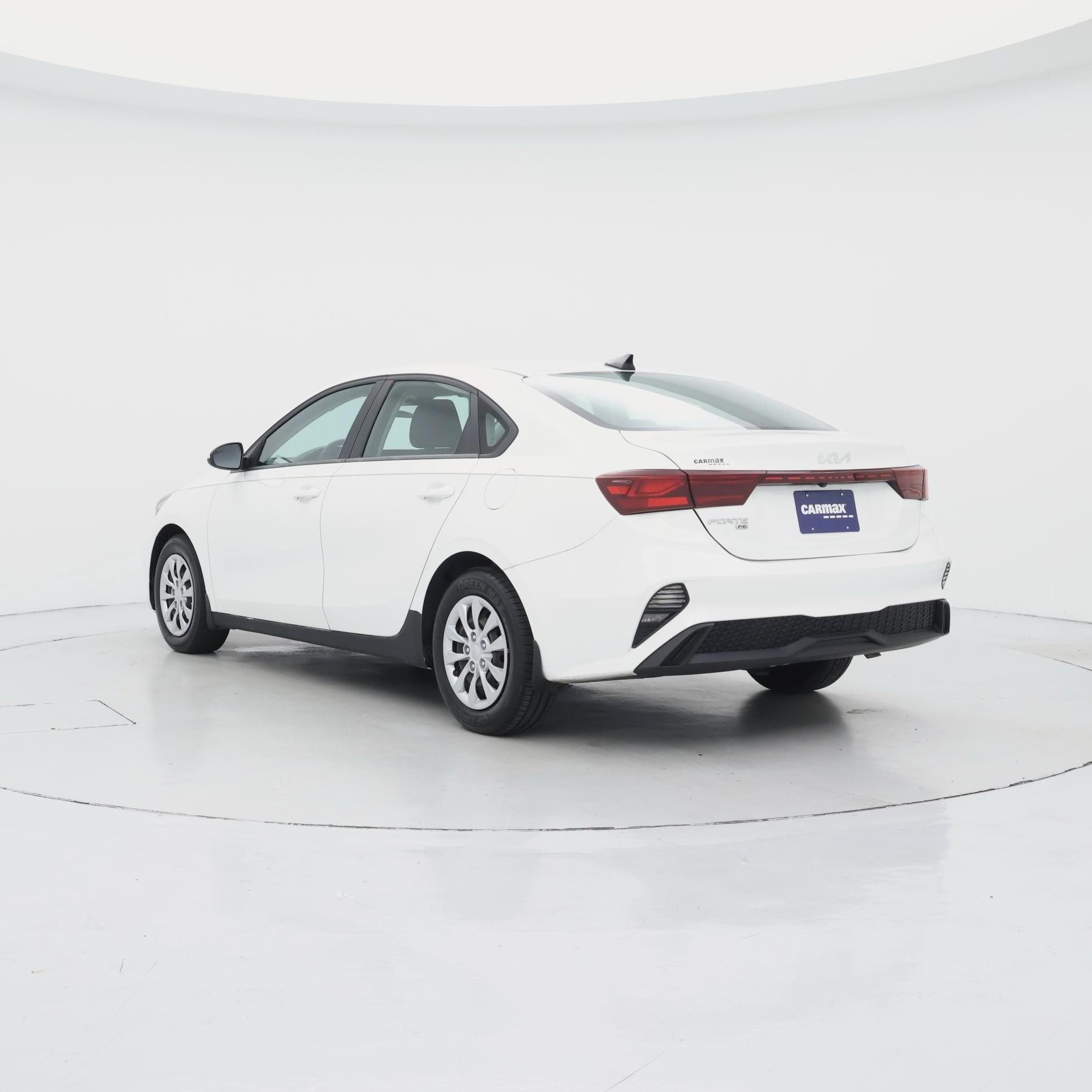Thumbnail: 2022 Kia Forte - 2