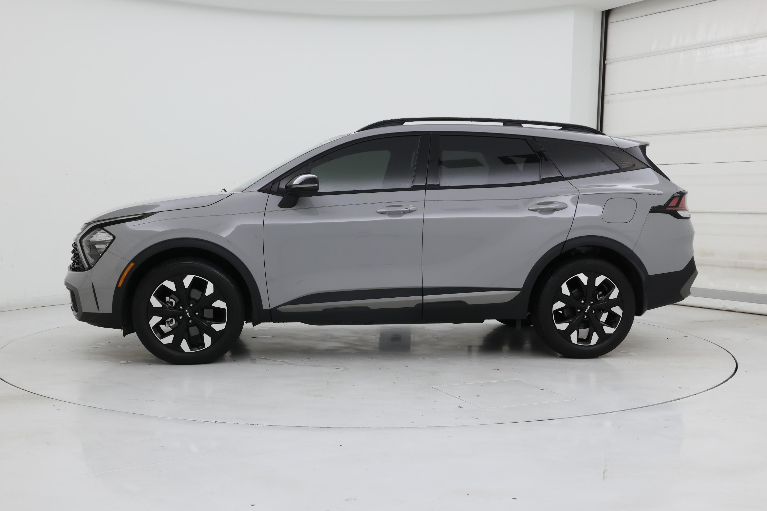 Thumbnail: 2023 Kia Sportage - 3