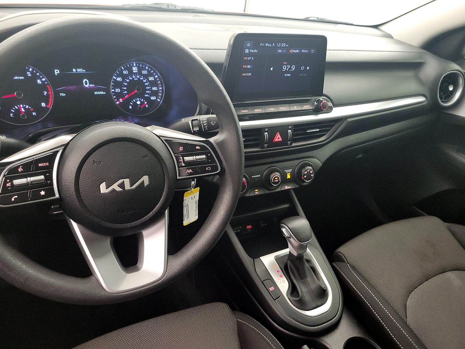 2023 Kia Forte LXS - Photo 10
