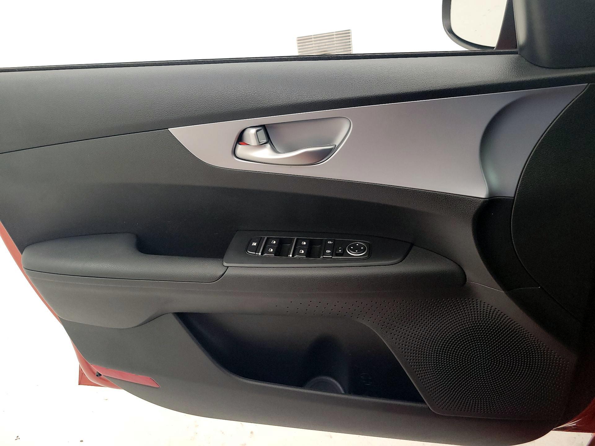 Thumbnail: 2023 Kia Forte - 12