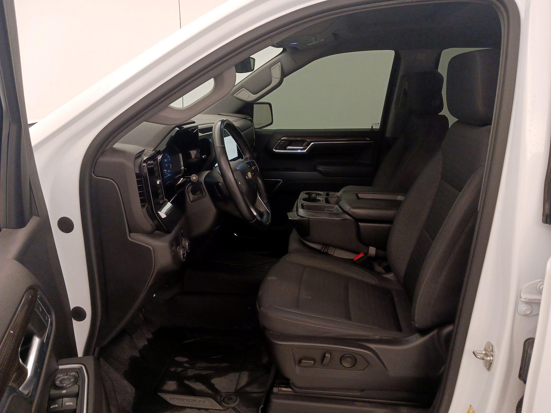 Thumbnail: 2023 Chevrolet Silverado 1500 - 11