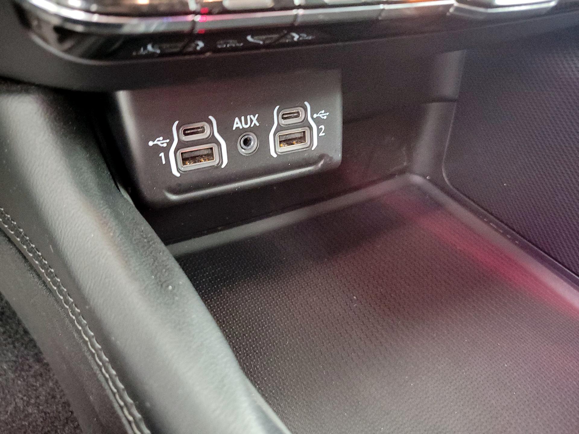 Thumbnail: 2021 Dodge Durango - 18