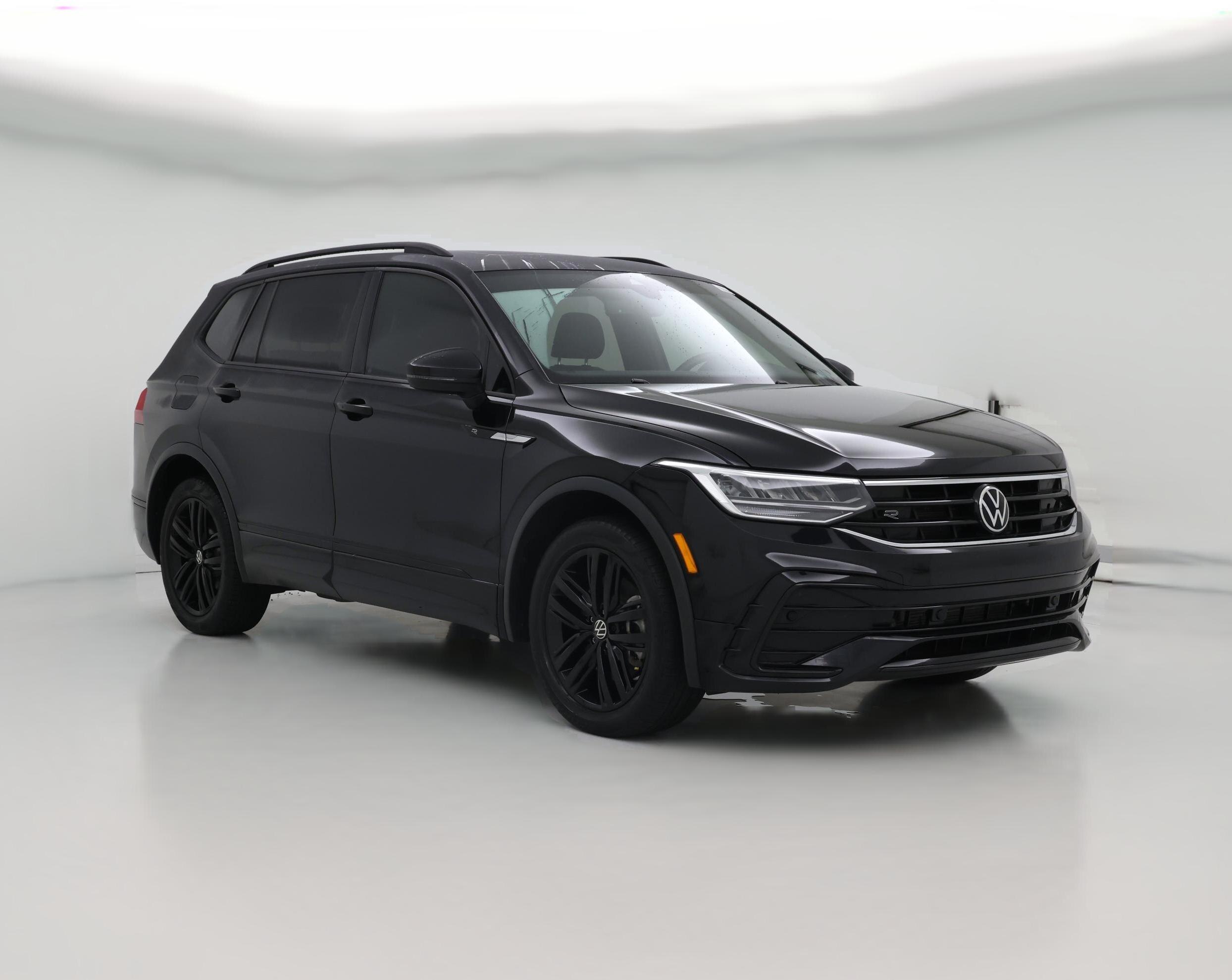 Thumbnail: 2022 Volkswagen Tiguan - 1