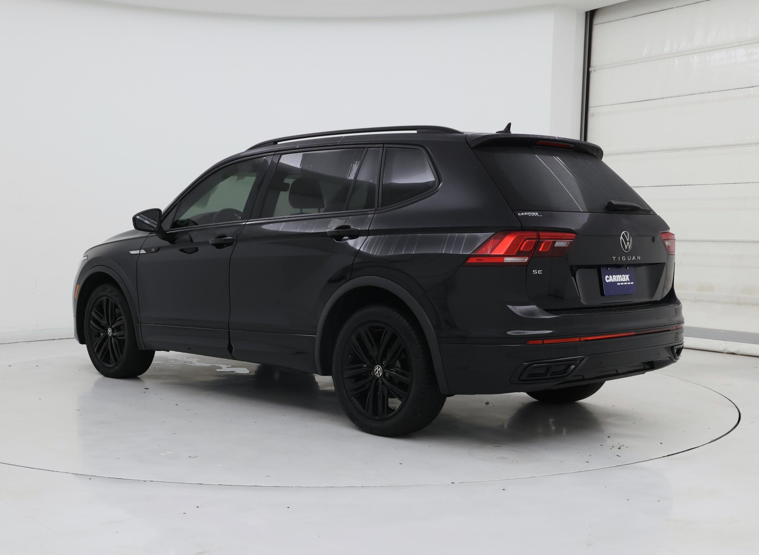 Thumbnail: 2022 Volkswagen Tiguan - 2