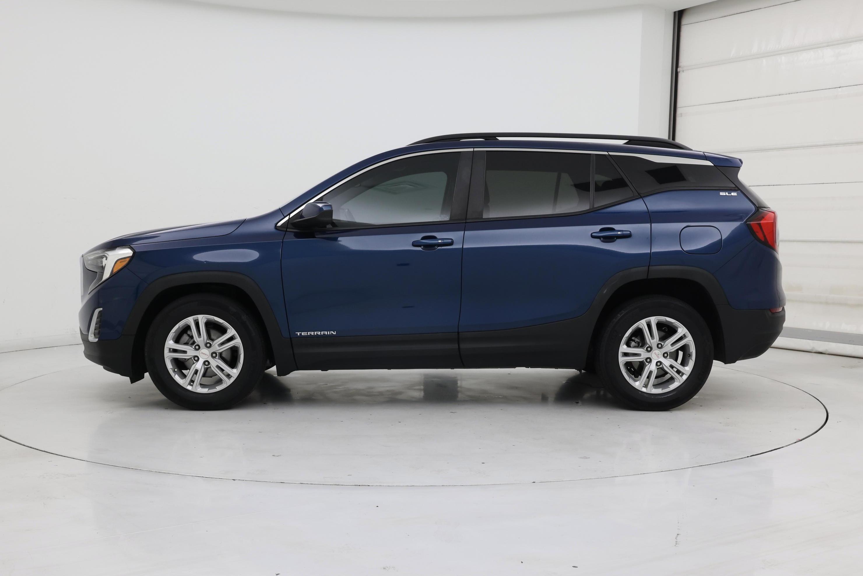 Thumbnail: 2021 GMC Terrain - 3