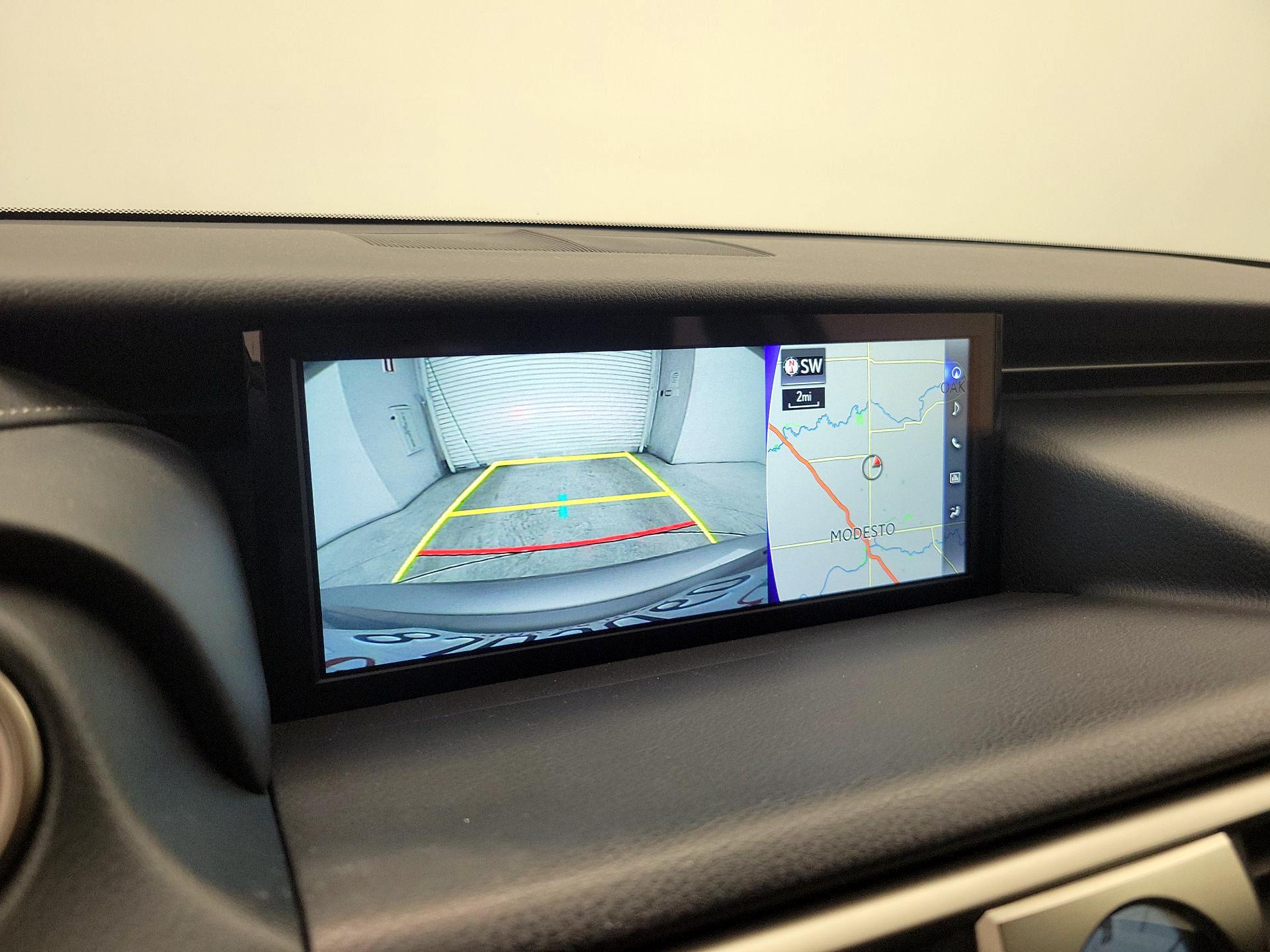 Thumbnail: 2019 Lexus IS - 15