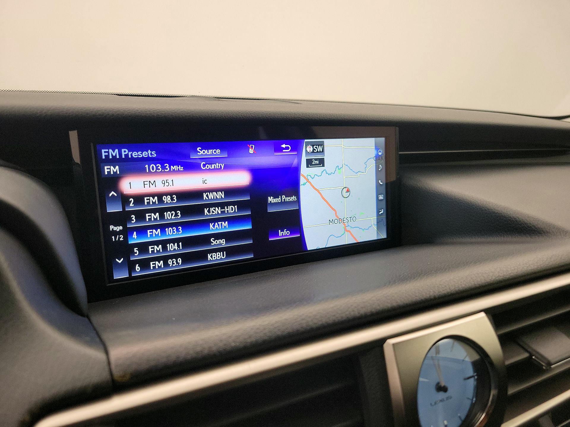 Thumbnail: 2019 Lexus IS - 16