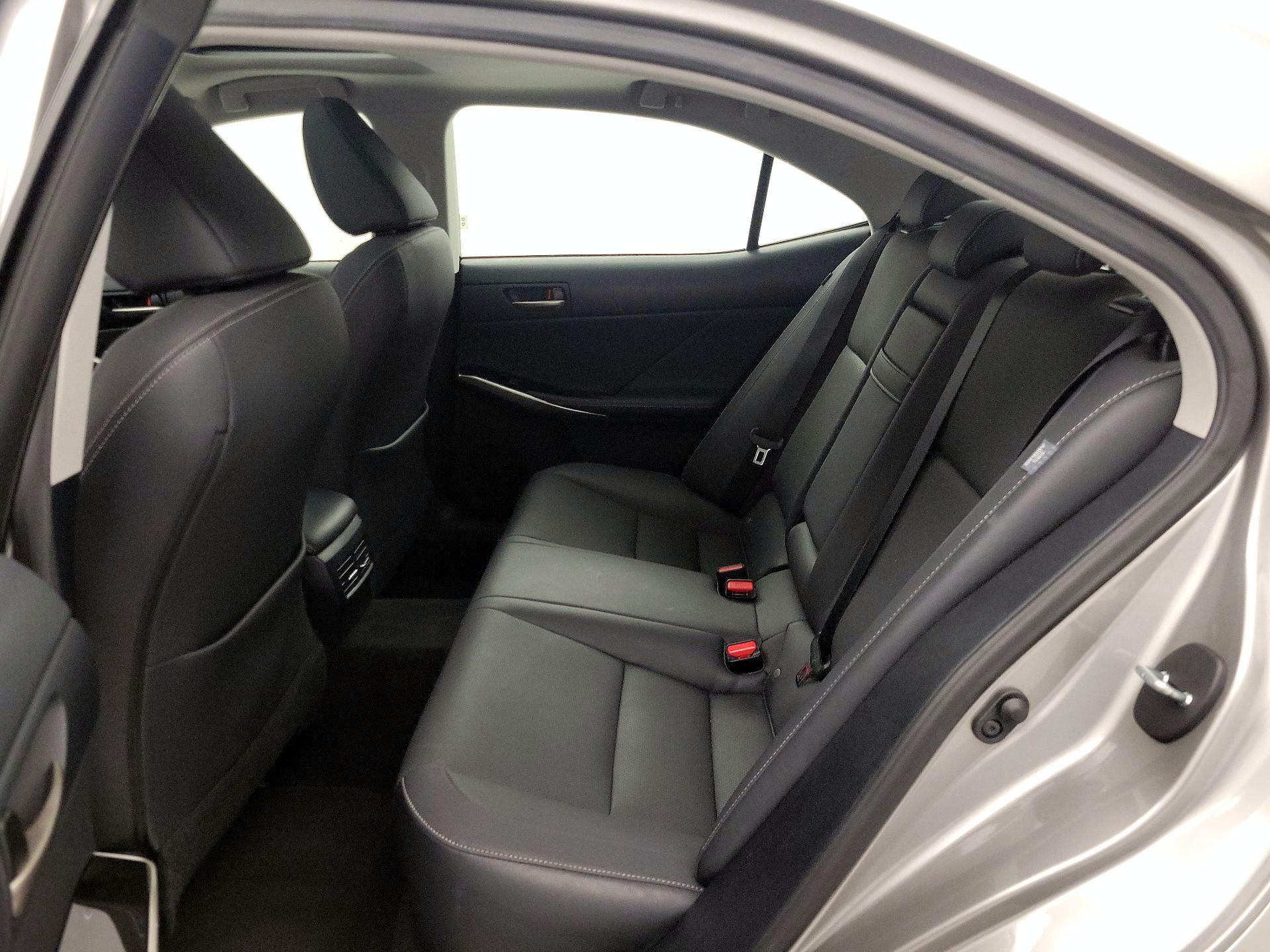 Thumbnail: 2019 Lexus IS - 20